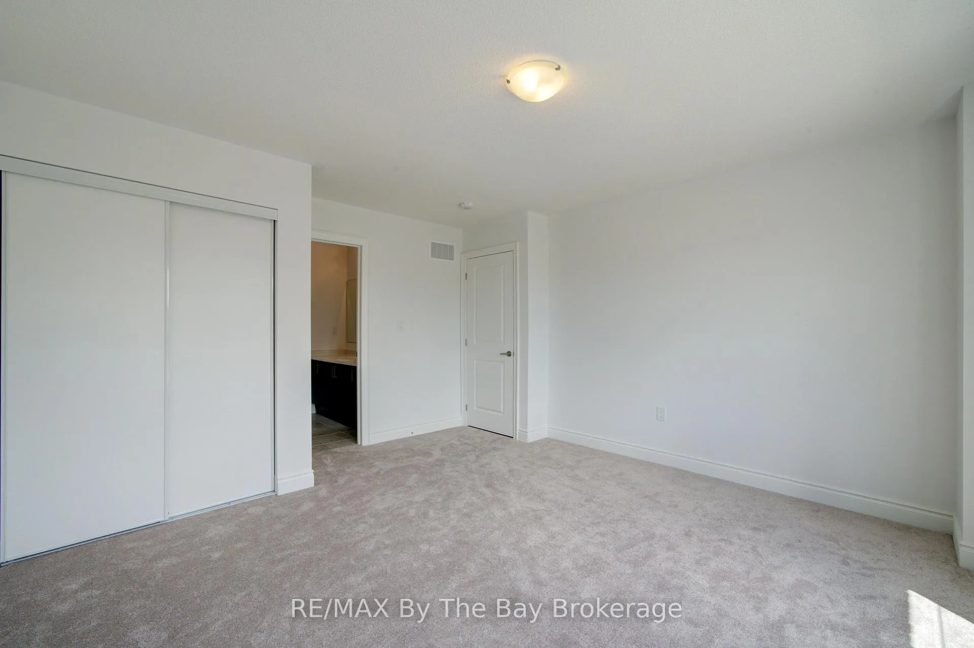Photo 23 of 18 Amber Drive, Wasaga Beach — HOMEH