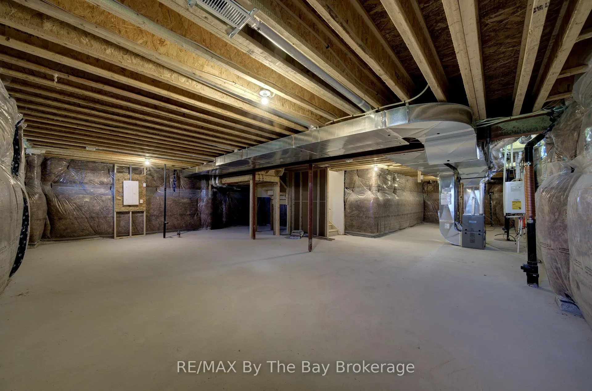 Photo 31 of 18 Amber Drive, Wasaga Beach — HOMEH