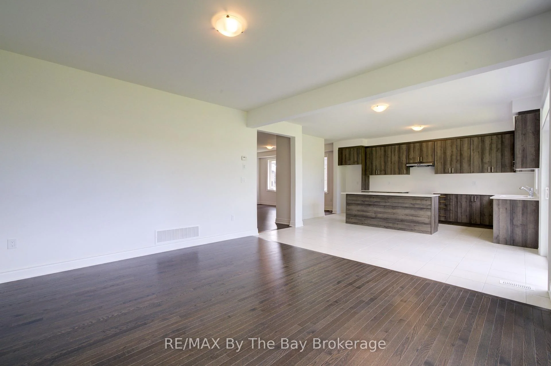 Photo 43 of 18 Amber Drive, Wasaga Beach — HOMEH