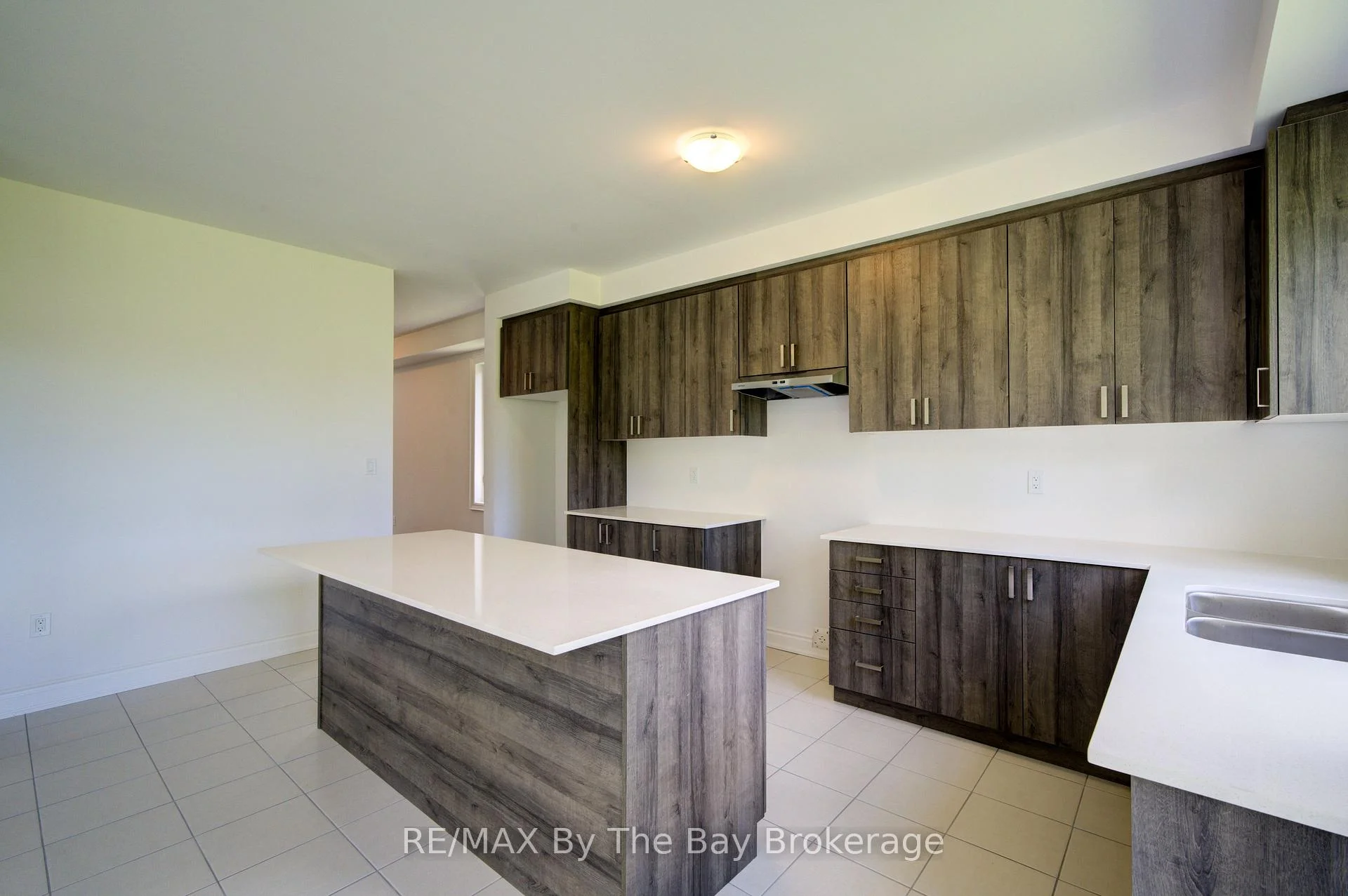 Photo 47 of 18 Amber Drive, Wasaga Beach — HOMEH
