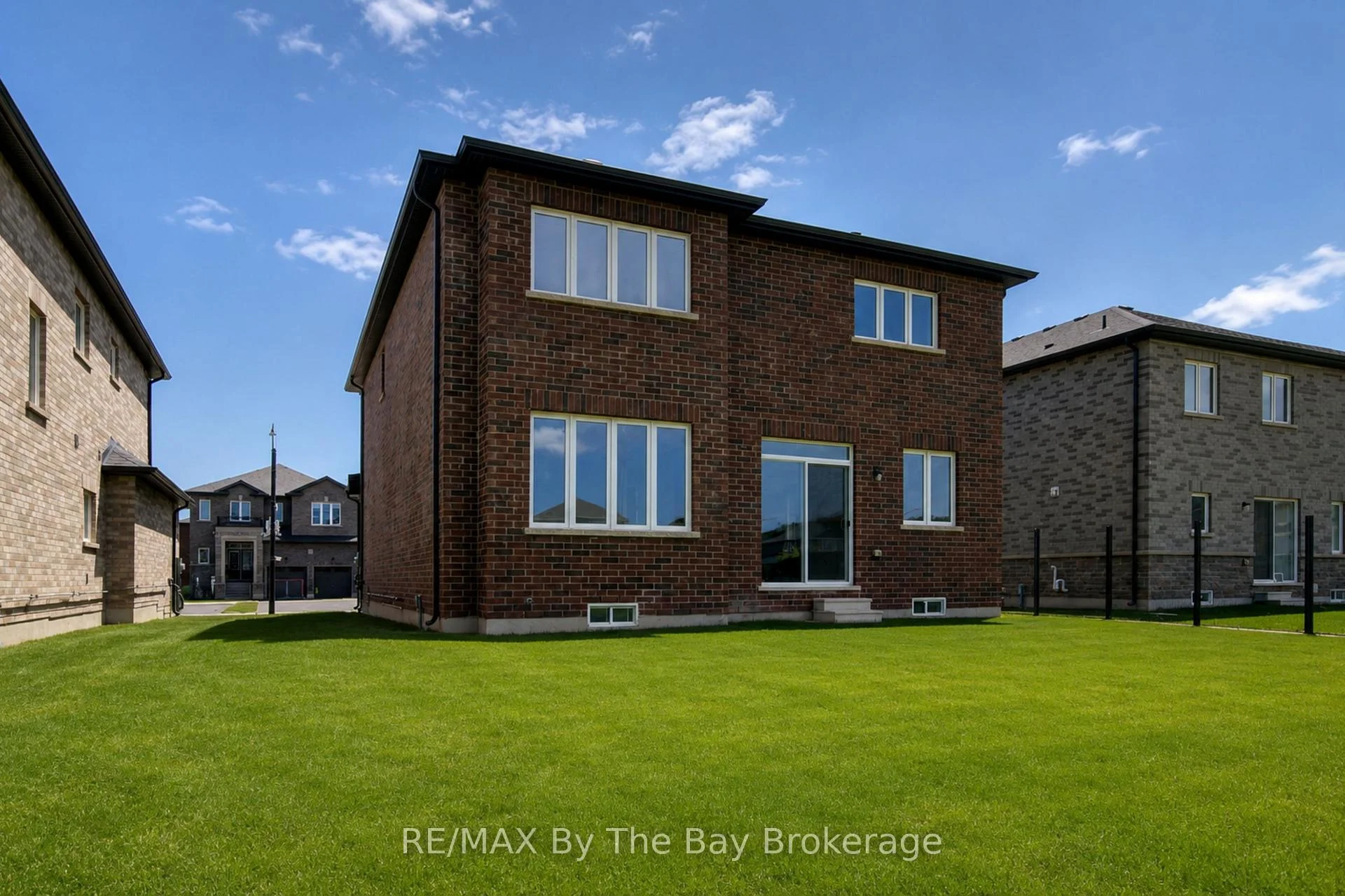 Photo 32 of 18 Amber Drive, Wasaga Beach — HOMEH