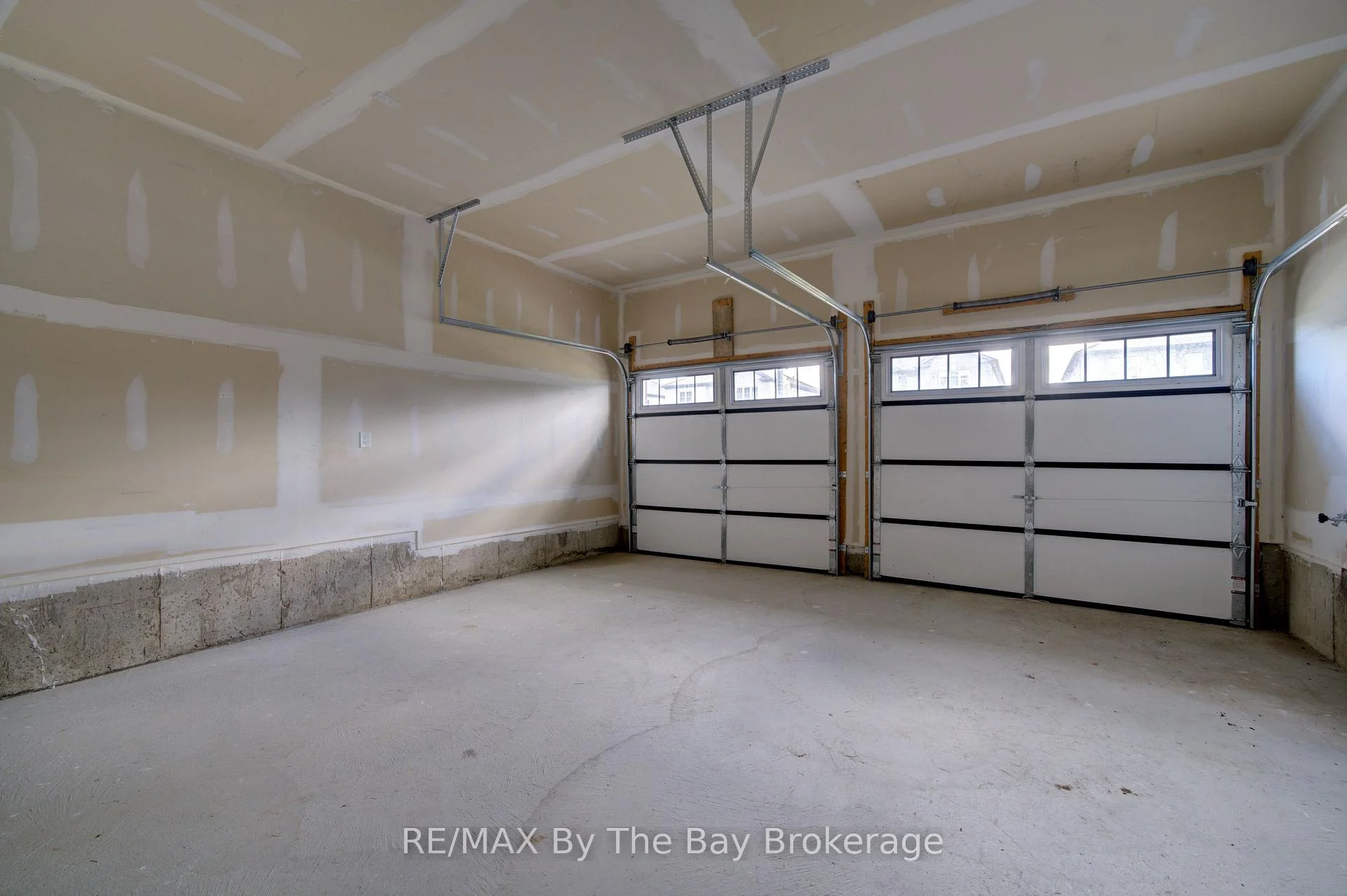 Photo 58 of 18 Amber Drive, Wasaga Beach — HOMEH