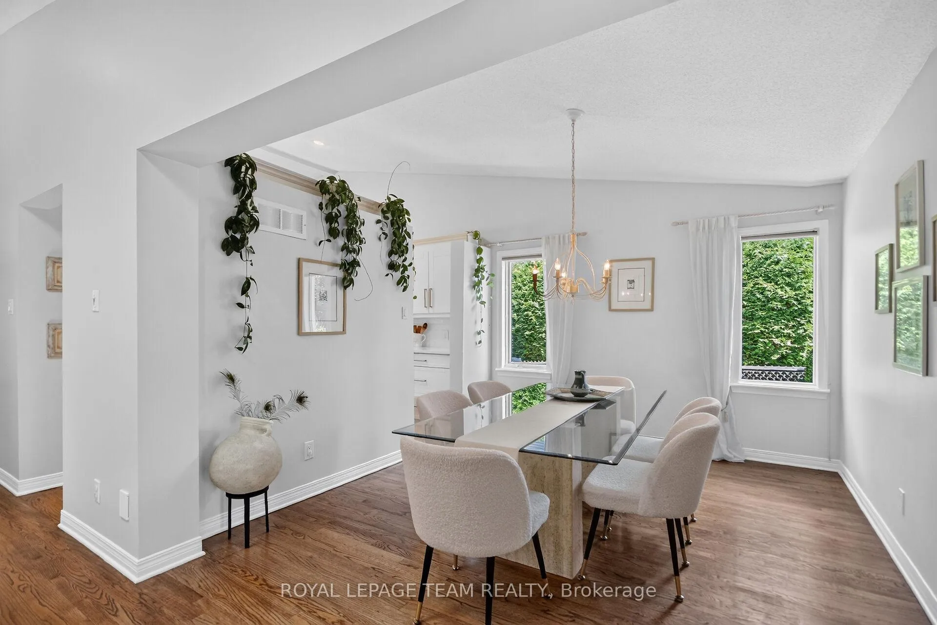 Photo 9 of 58 Forest Gate Way, Ottawa, Barrhaven East — HOMEH