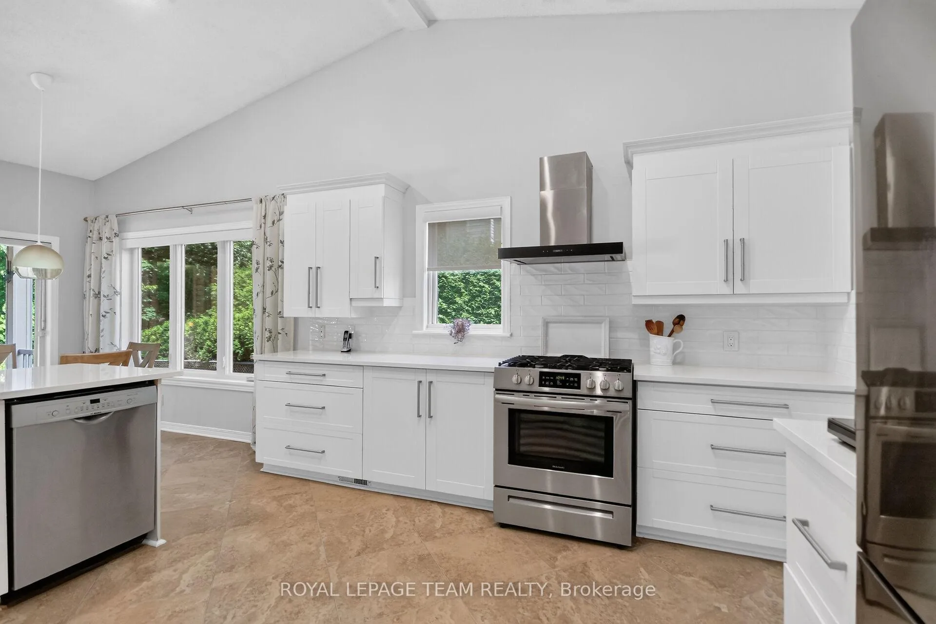 Photo 13 of 58 Forest Gate Way, Ottawa, Barrhaven East — HOMEH
