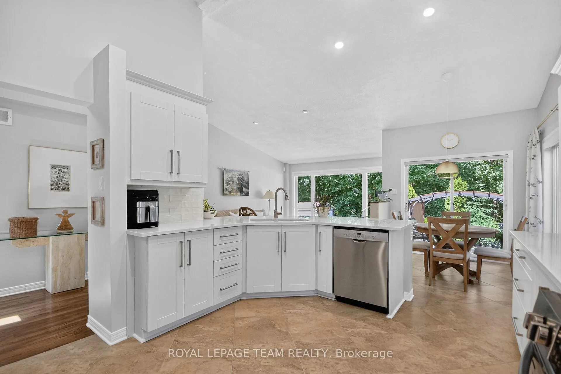 Photo 15 of 58 Forest Gate Way, Ottawa, Barrhaven East — HOMEH