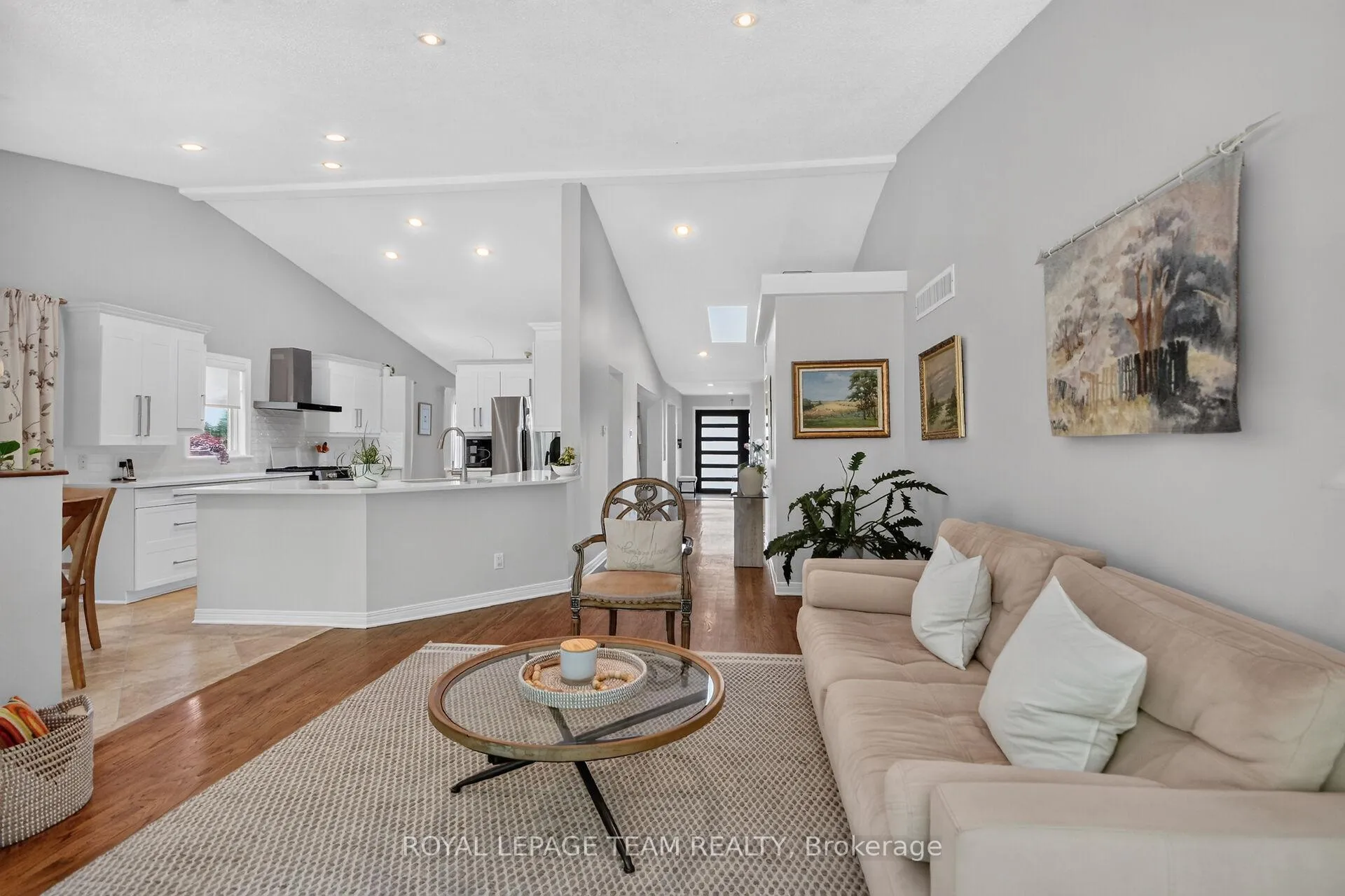 Photo 20 of 58 Forest Gate Way, Ottawa, Barrhaven East — HOMEH