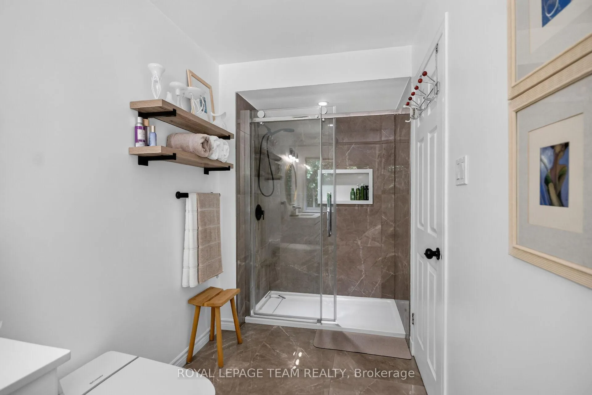 Photo 26 of 58 Forest Gate Way, Ottawa, Barrhaven East — HOMEH