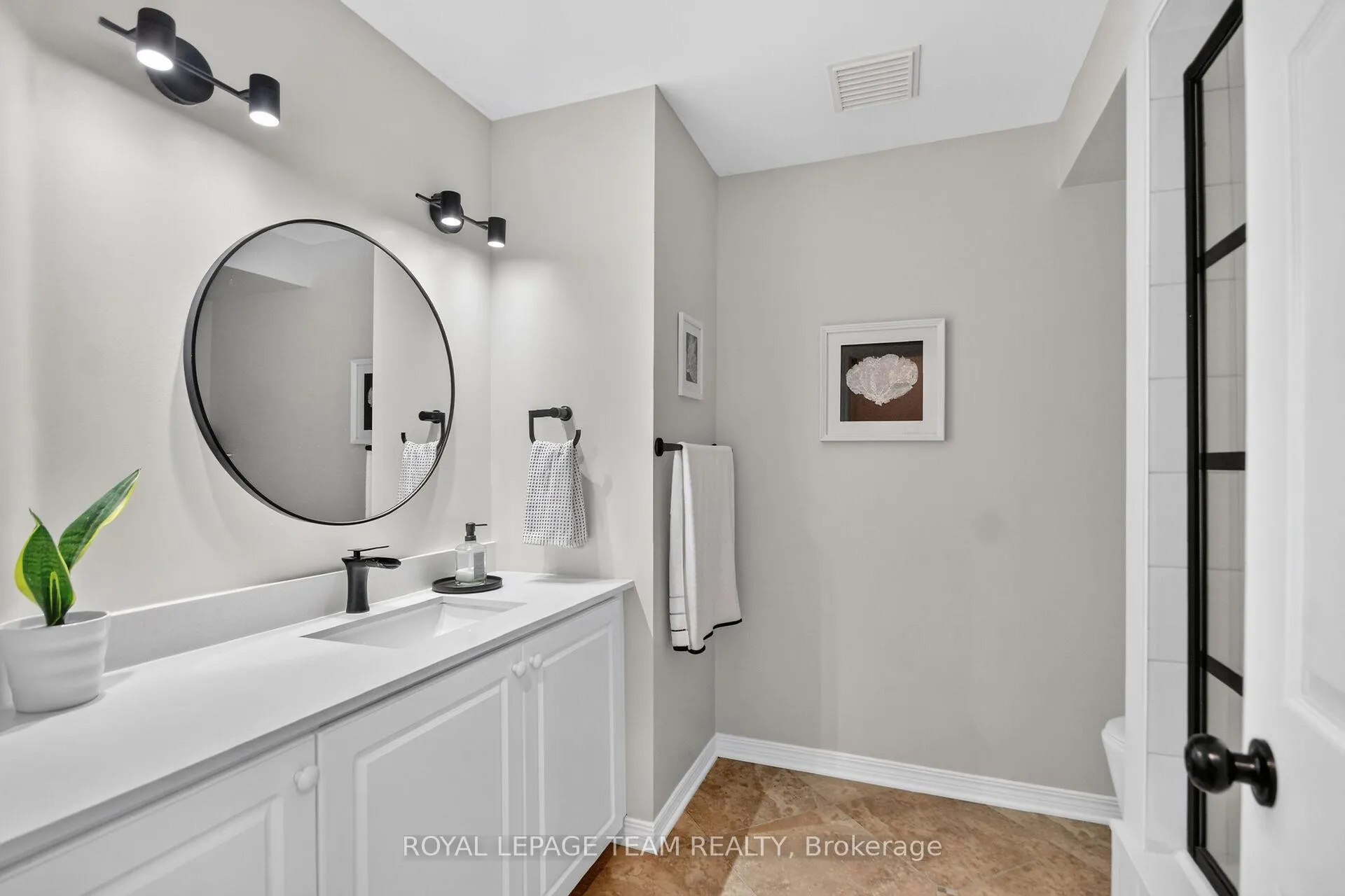 Photo 31 of 58 Forest Gate Way, Ottawa, Barrhaven East — HOMEH