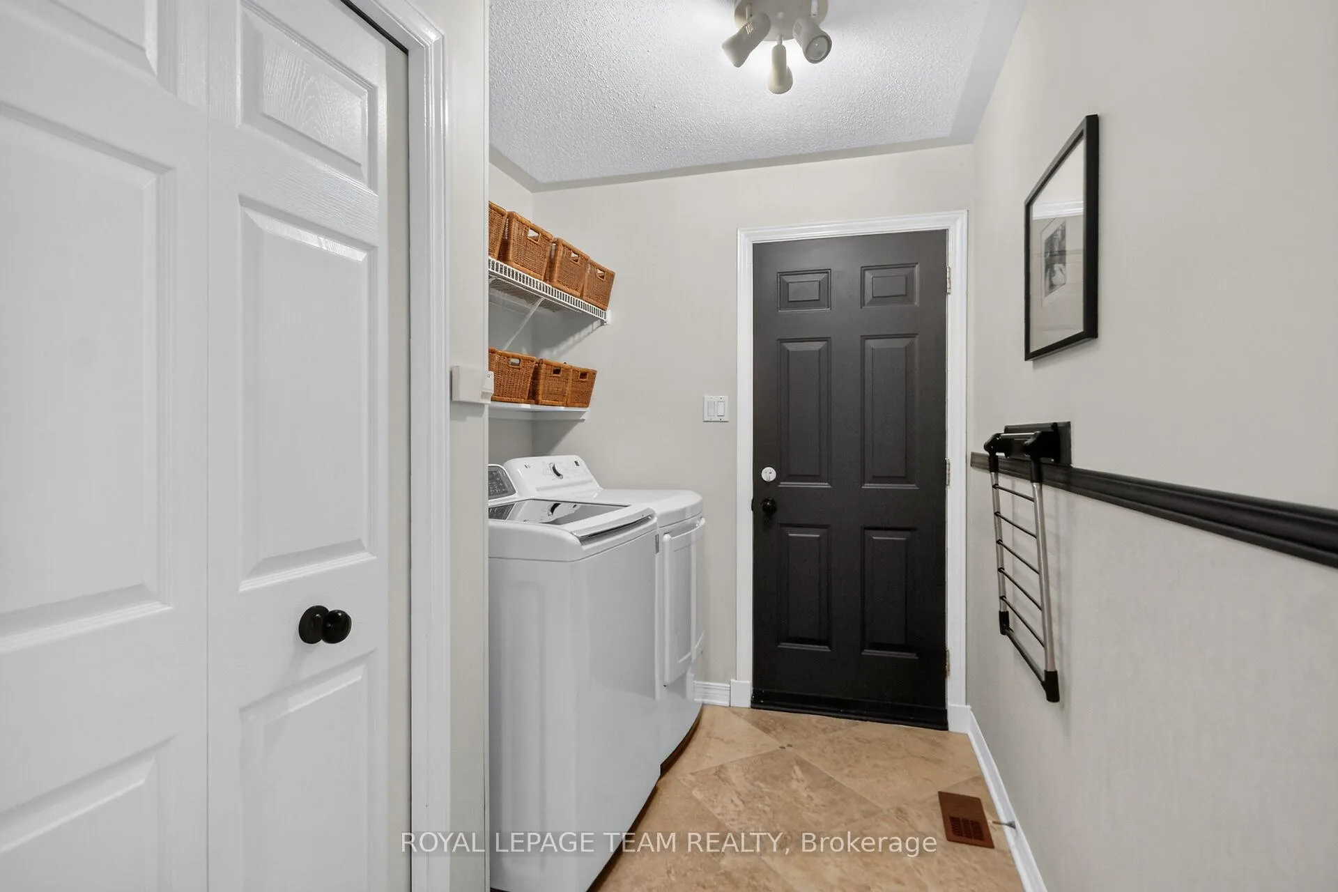 Photo 33 of 58 Forest Gate Way, Ottawa, Barrhaven East — HOMEH
