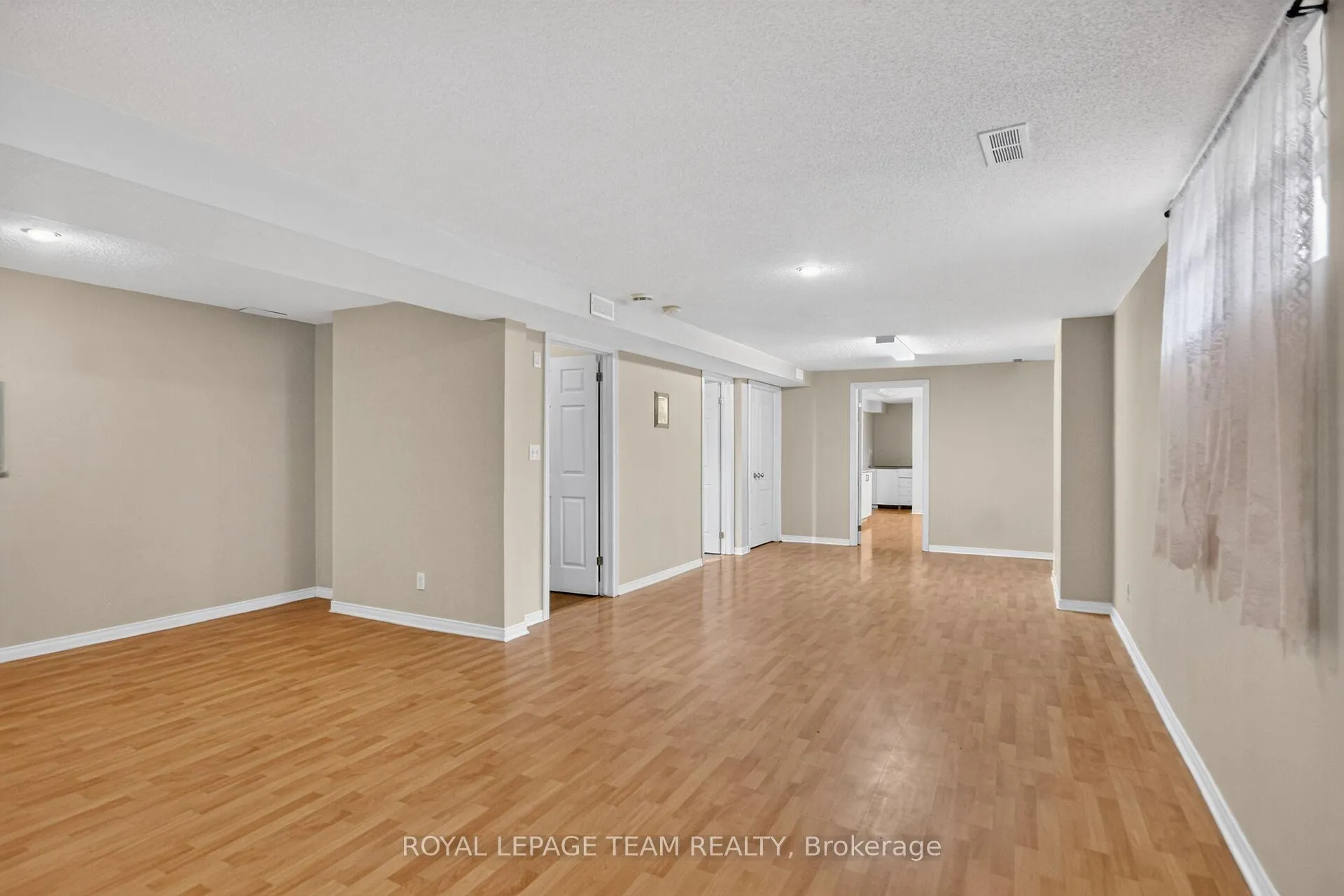 Photo 35 of 58 Forest Gate Way, Ottawa, Barrhaven East — HOMEH