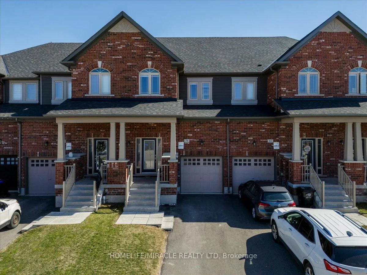 Photo 1 of 79 Lorne Thomas Place, New Tecumseth, Alliston — HOMEH
