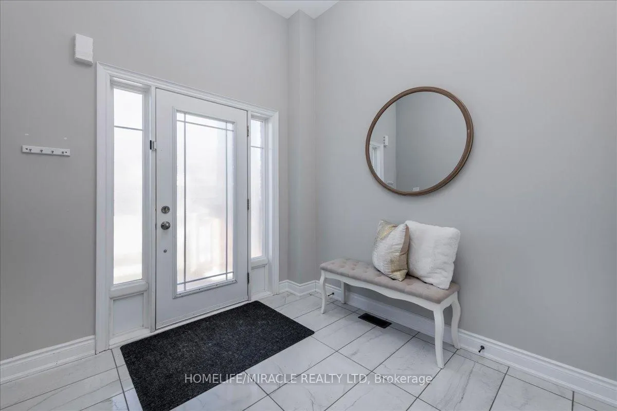 Photo 2 of 79 Lorne Thomas Place, New Tecumseth, Alliston — HOMEH
