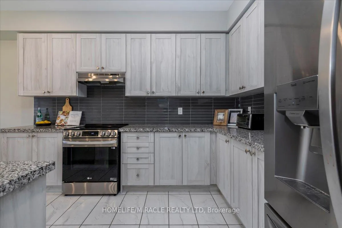 Photo 5 of 79 Lorne Thomas Place, New Tecumseth, Alliston — HOMEH