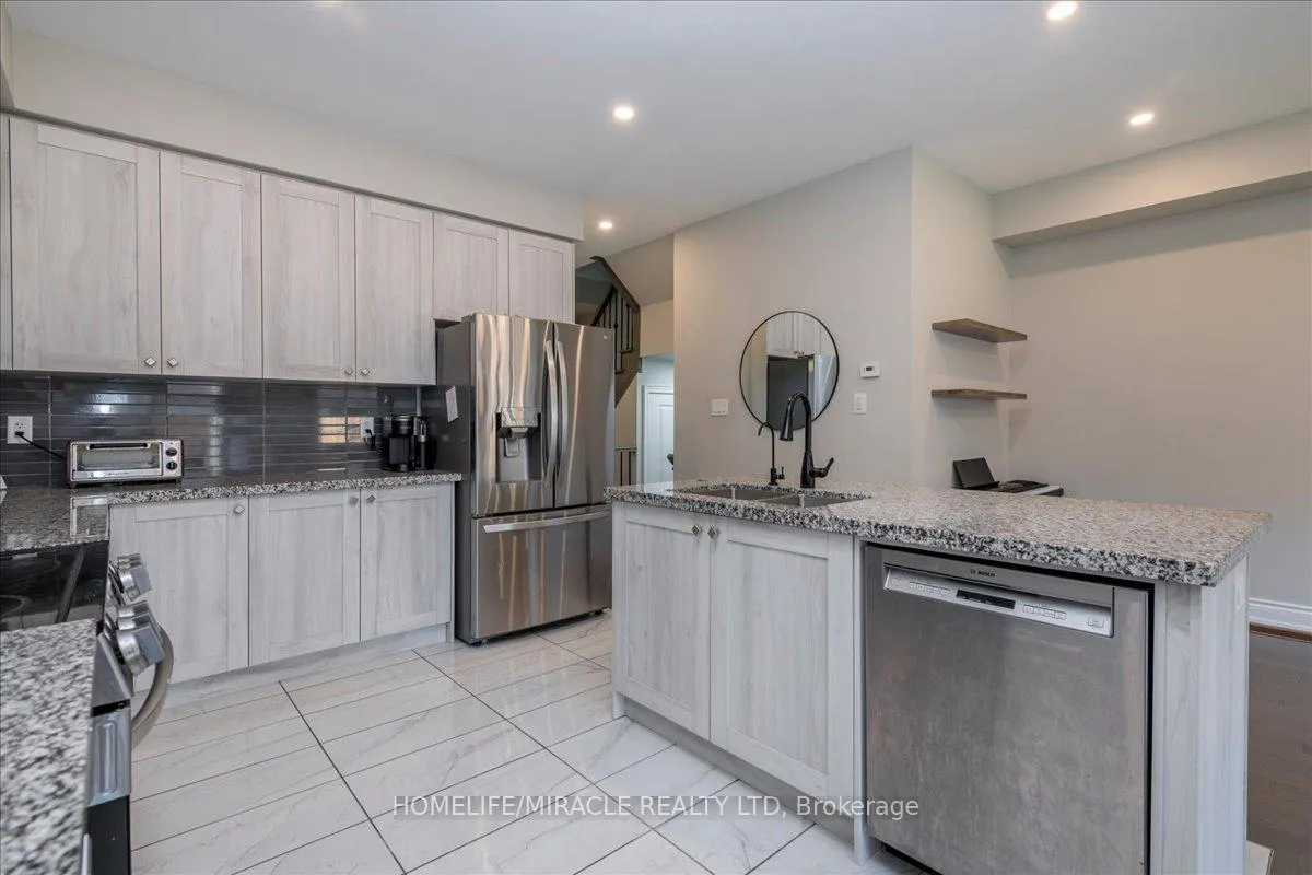 Photo 7 of 79 Lorne Thomas Place, New Tecumseth, Alliston — HOMEH