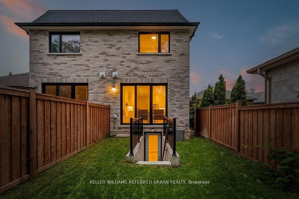 Photo 38 of 16A Maple Avenue N, Mississauga, Port Credit — HOMEH