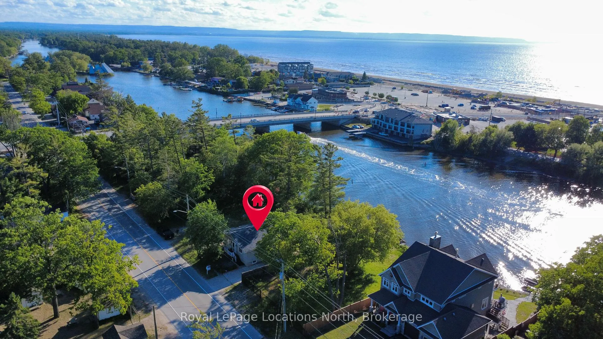 Photo of 32 River Road E