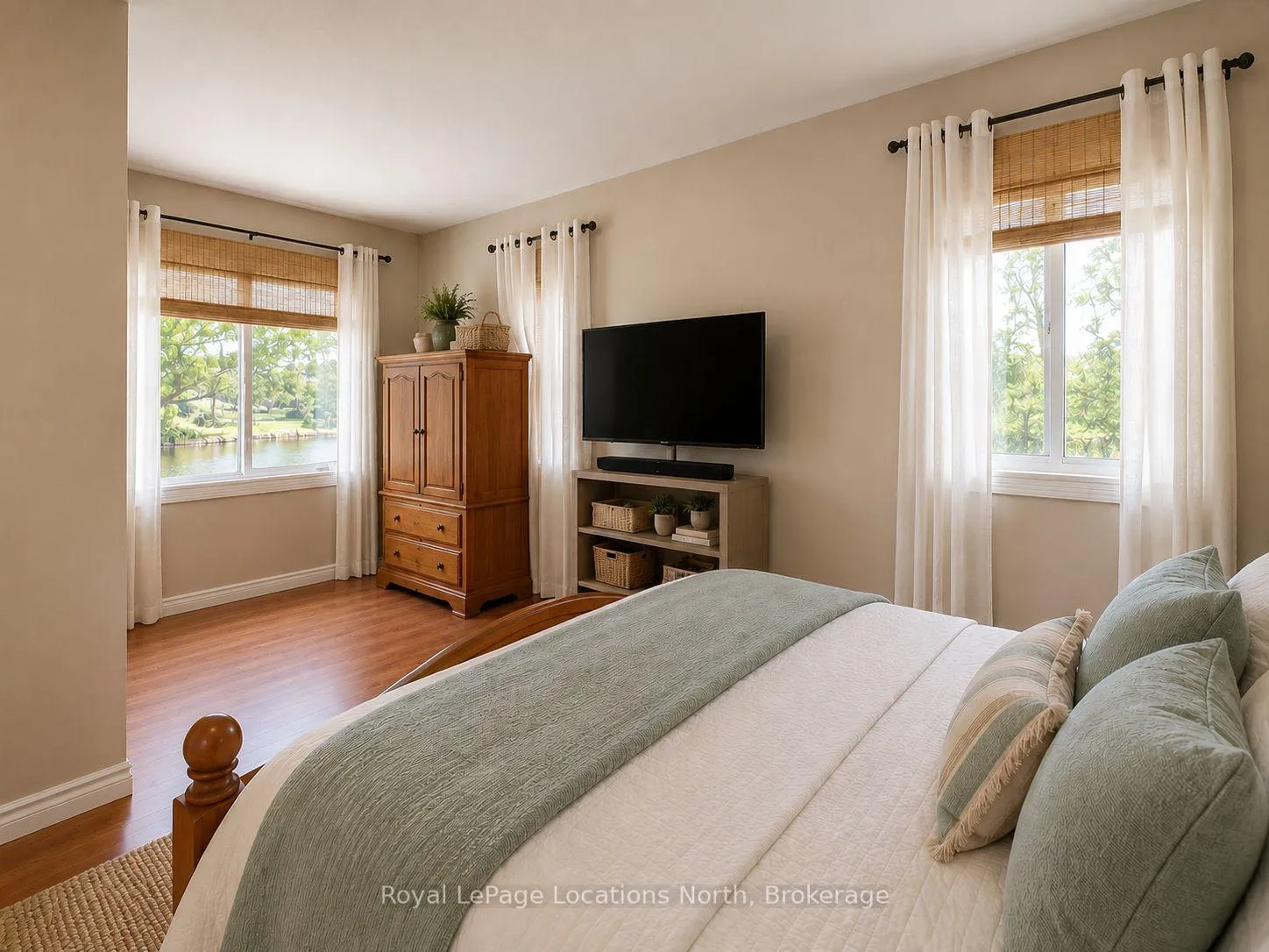 Photo 9 of 32 River Road E, Wasaga Beach — HOMEH