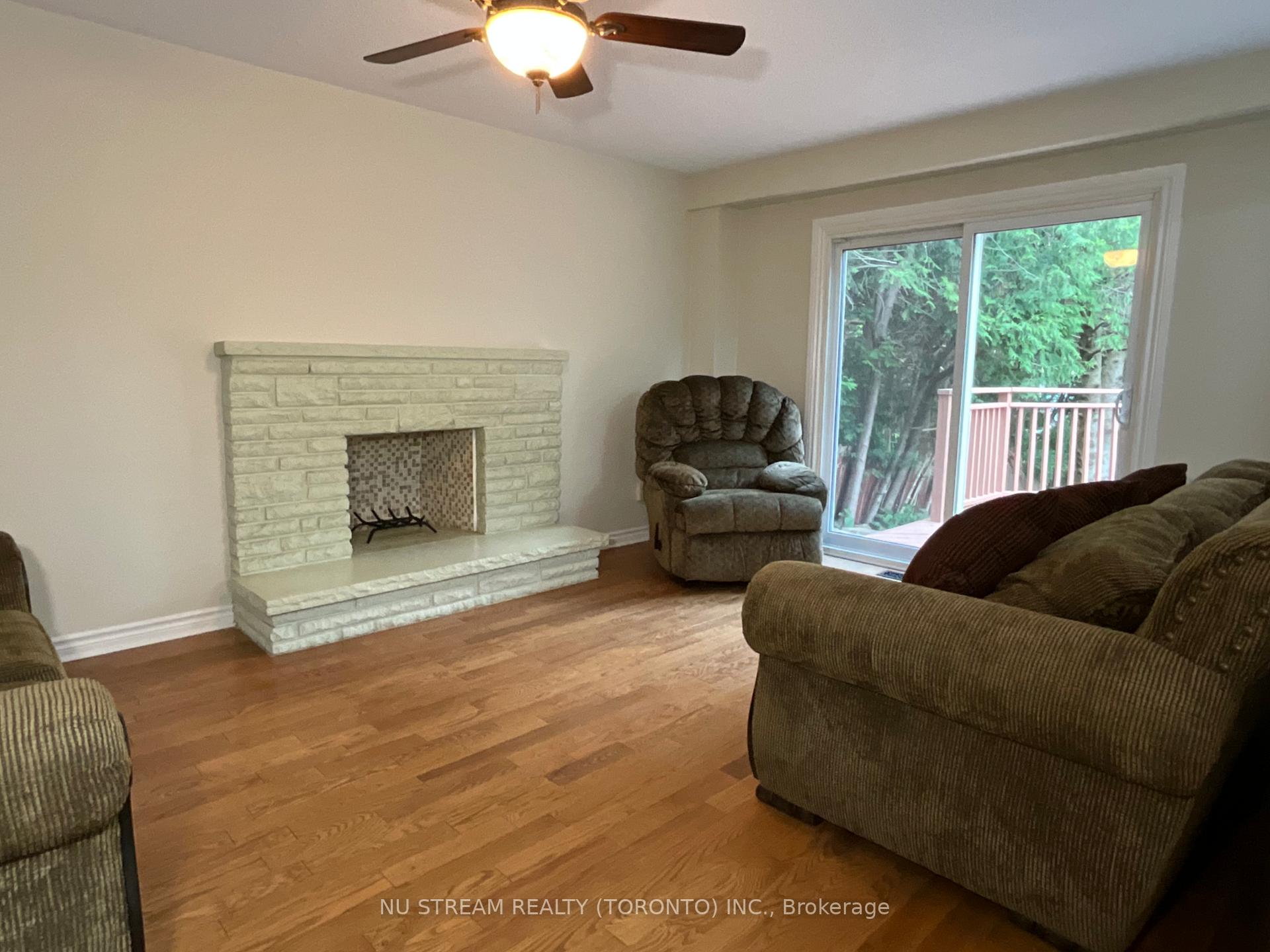 Photo 6 of 45 Emmeloord Crescent, Markham, Unionville — HOMEH