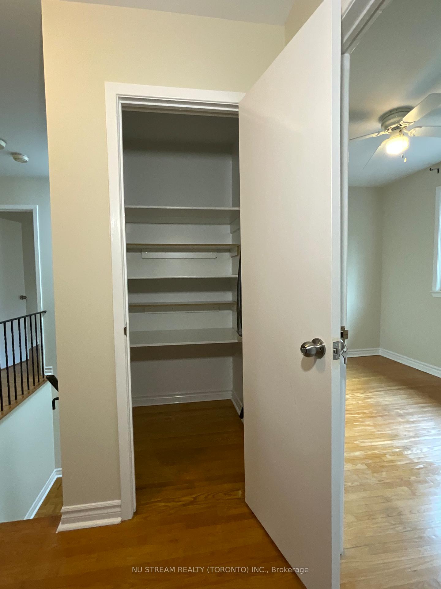 Photo 15 of 45 Emmeloord Crescent, Markham, Unionville — HOMEH
