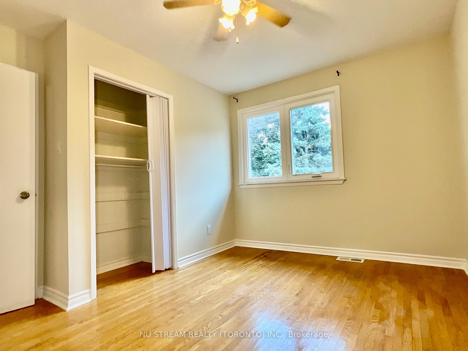 Photo 24 of 45 Emmeloord Crescent, Markham, Unionville — HOMEH