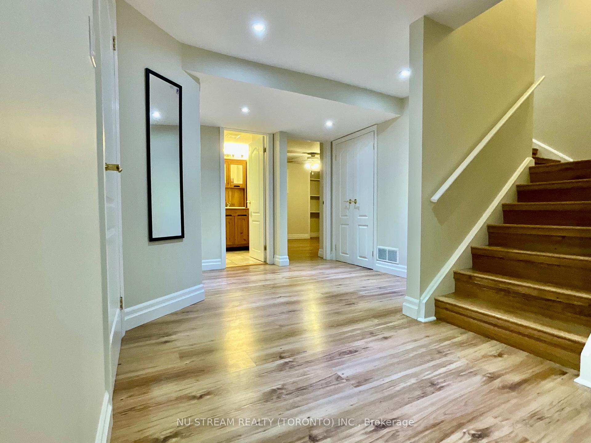 Photo 37 of 45 Emmeloord Crescent, Markham, Unionville — HOMEH