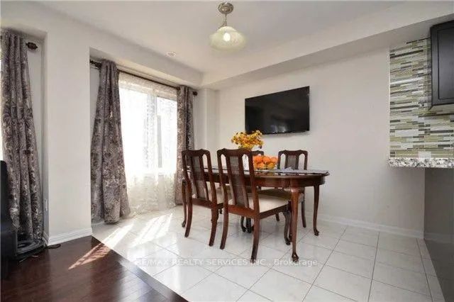 Photo 8 of 9 Midhope Way, Brampton, Fletcher's West — HOMEH