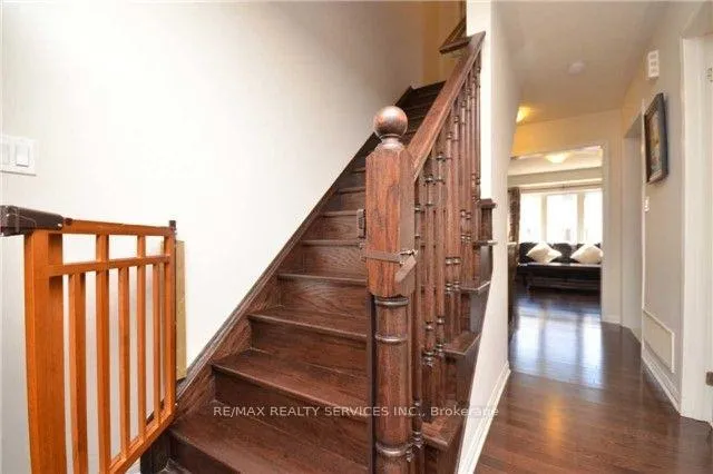 Photo 13 of 9 Midhope Way, Brampton, Fletcher's West — HOMEH