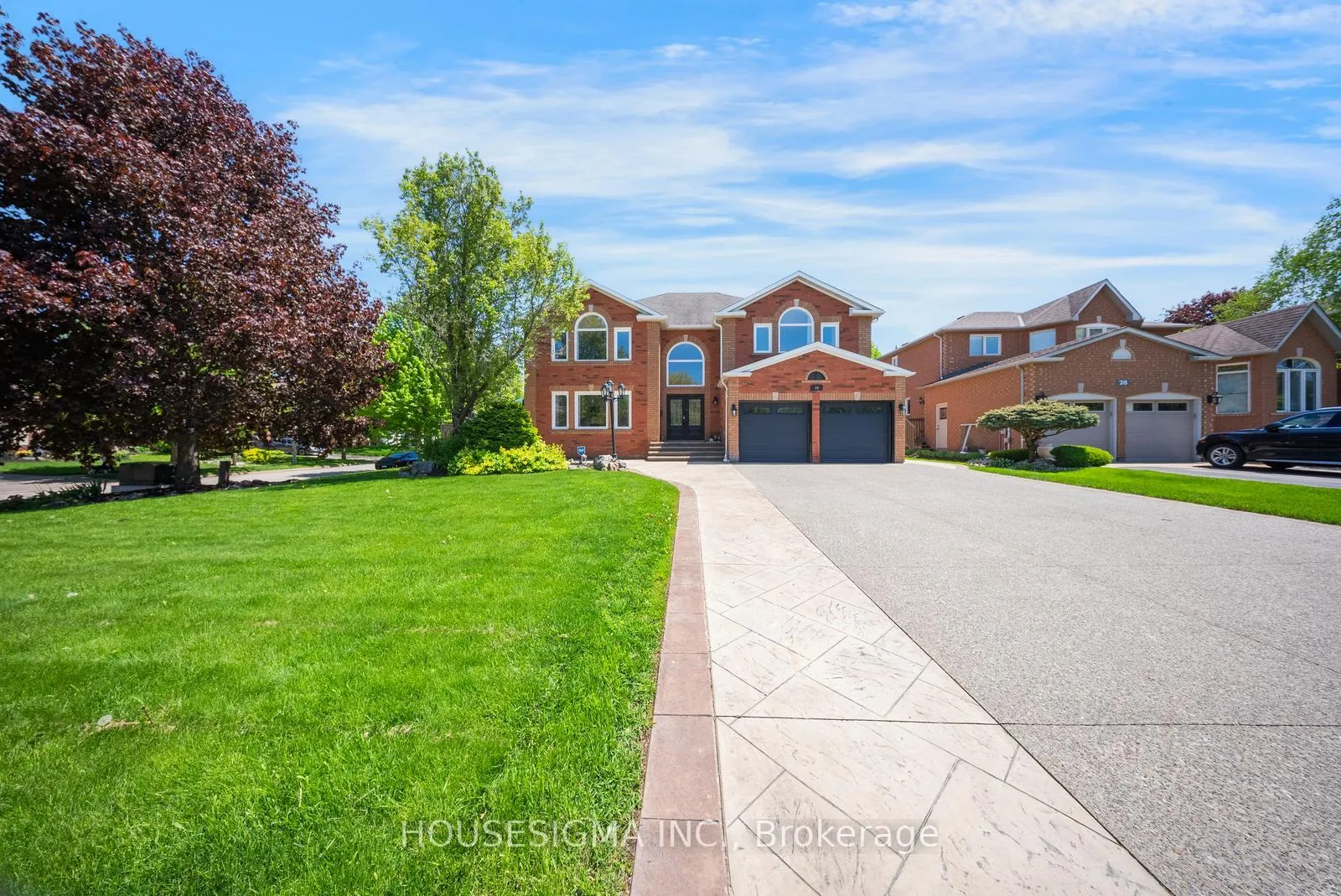 Photo 2 of 30 Gooderham Drive, Halton Hills, Georgetown — HOMEH