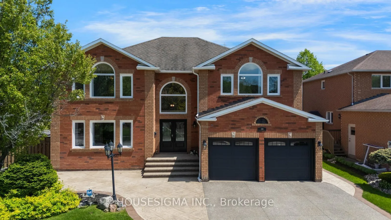 Photo 3 of 30 Gooderham Drive, Halton Hills, Georgetown — HOMEH