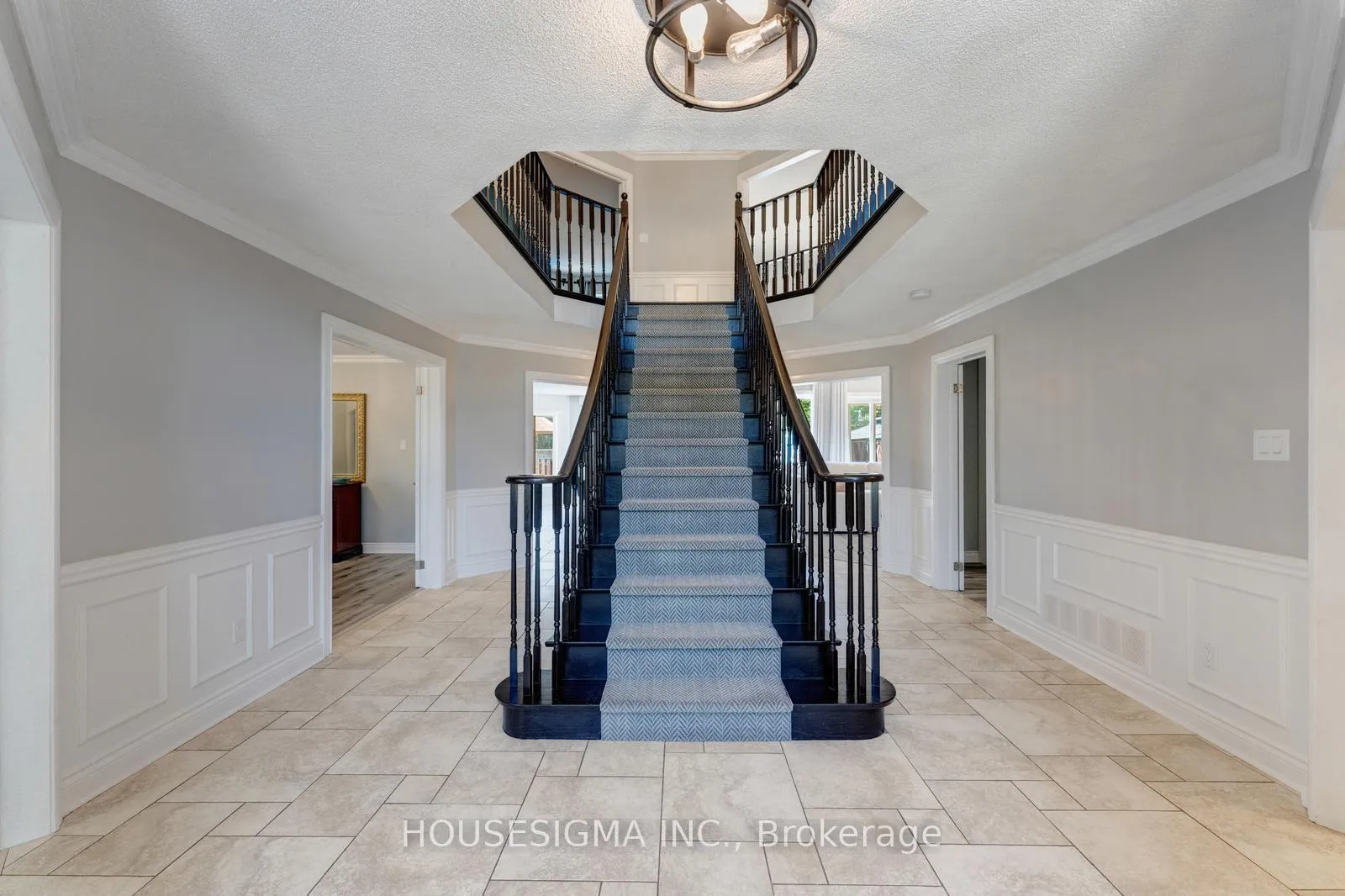 Photo 5 of 30 Gooderham Drive, Halton Hills, Georgetown — HOMEH