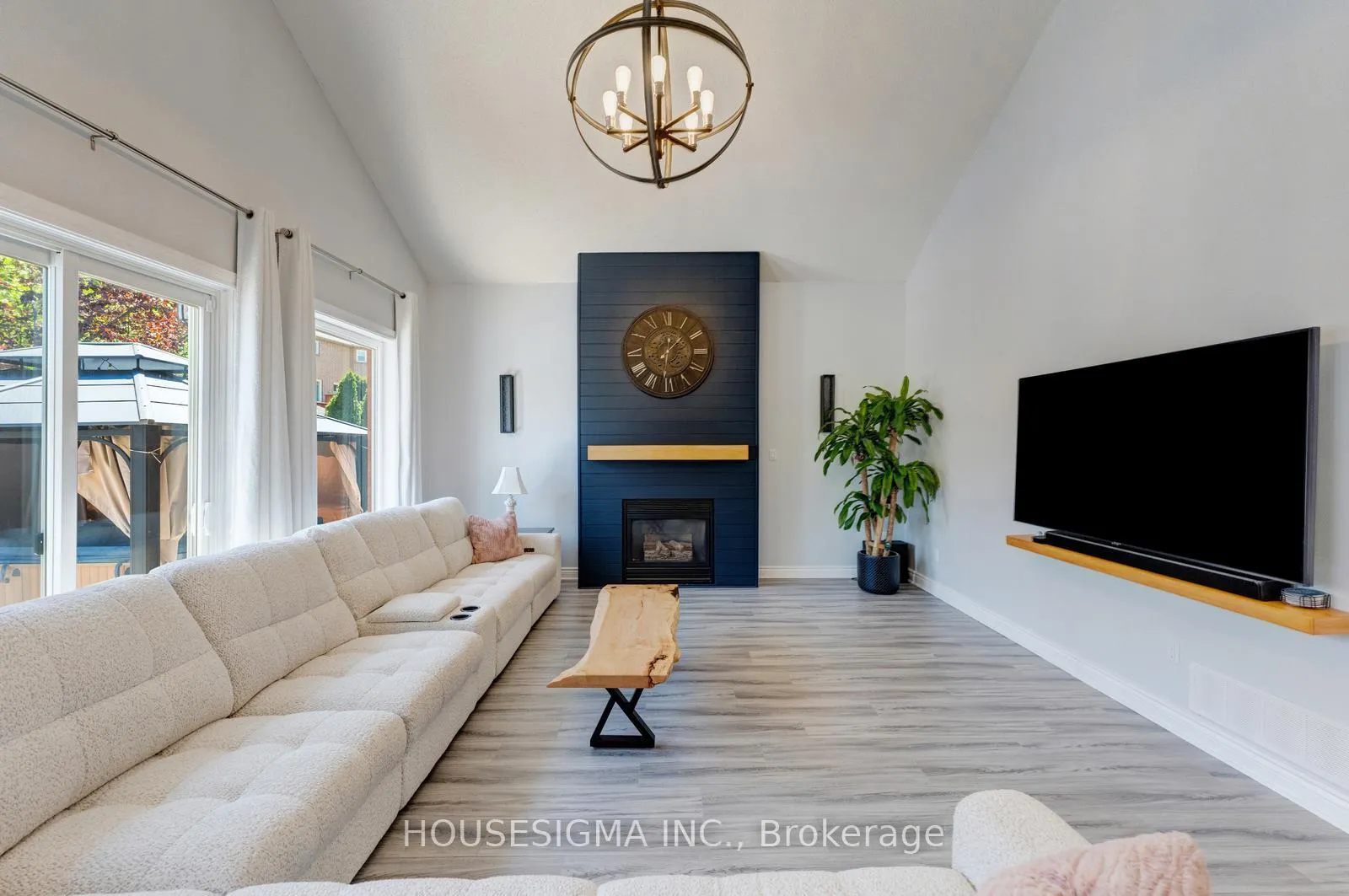 Photo 14 of 30 Gooderham Drive, Halton Hills, Georgetown — HOMEH