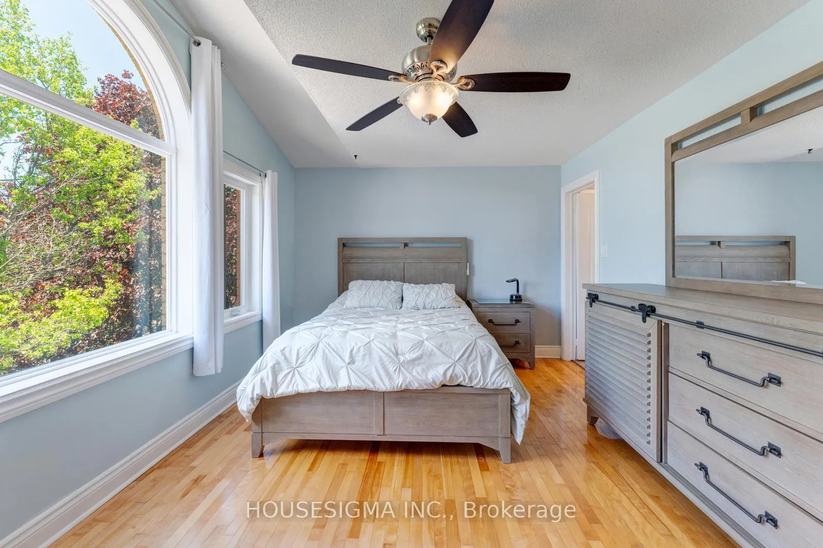 Photo 30 of 30 Gooderham Drive, Halton Hills, Georgetown — HOMEH