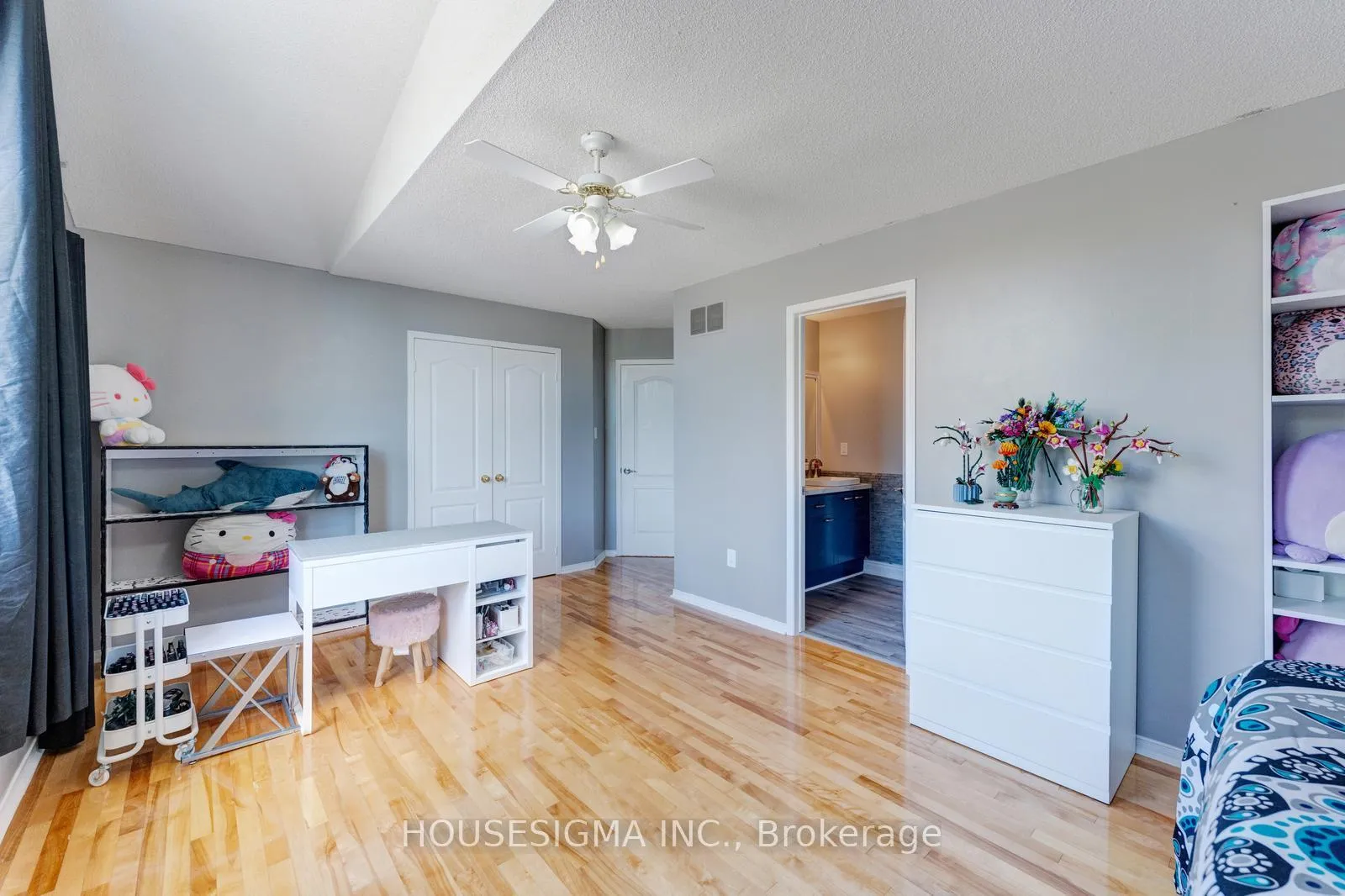 Photo 33 of 30 Gooderham Drive, Halton Hills, Georgetown — HOMEH