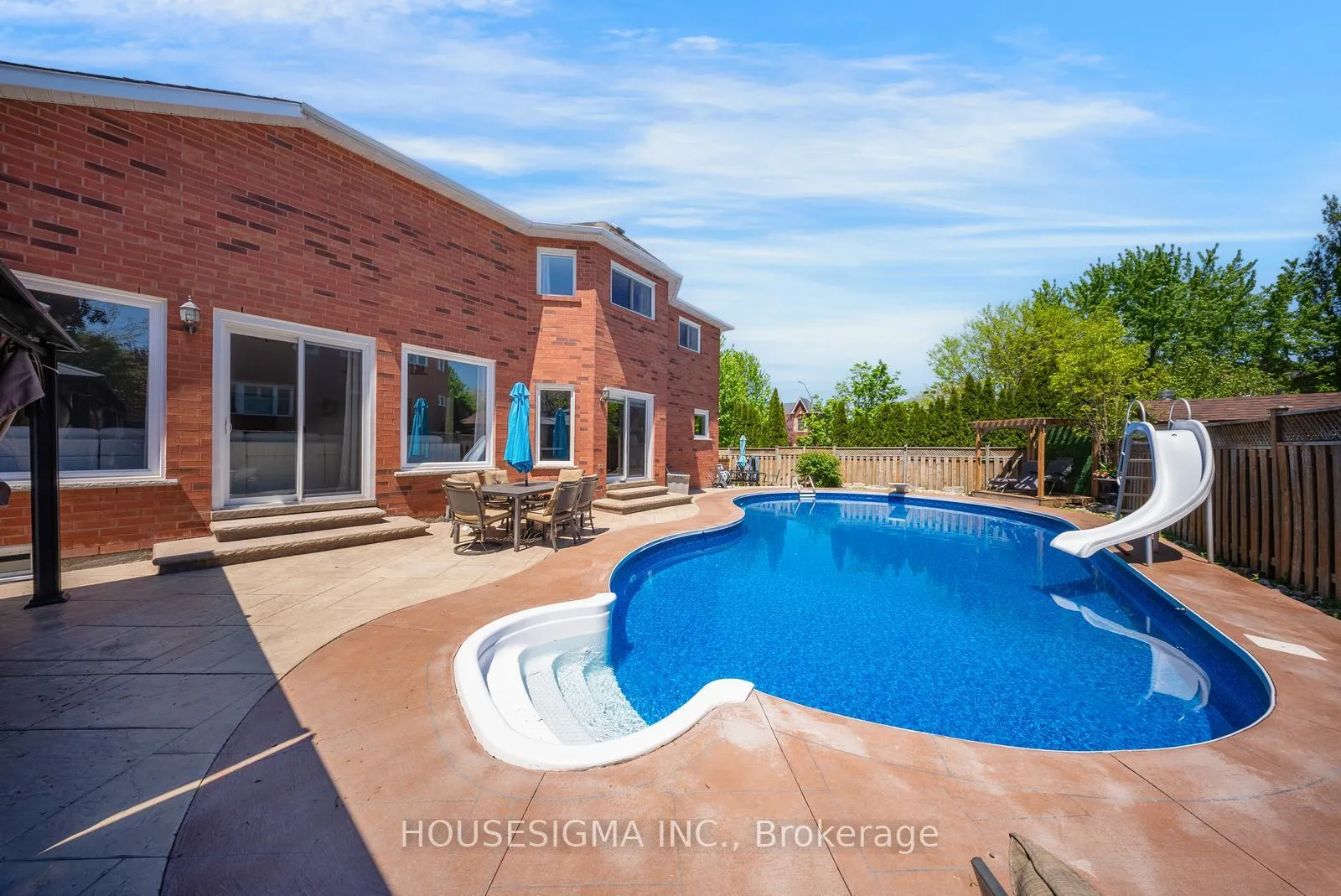 Photo 42 of 30 Gooderham Drive, Halton Hills, Georgetown — HOMEH