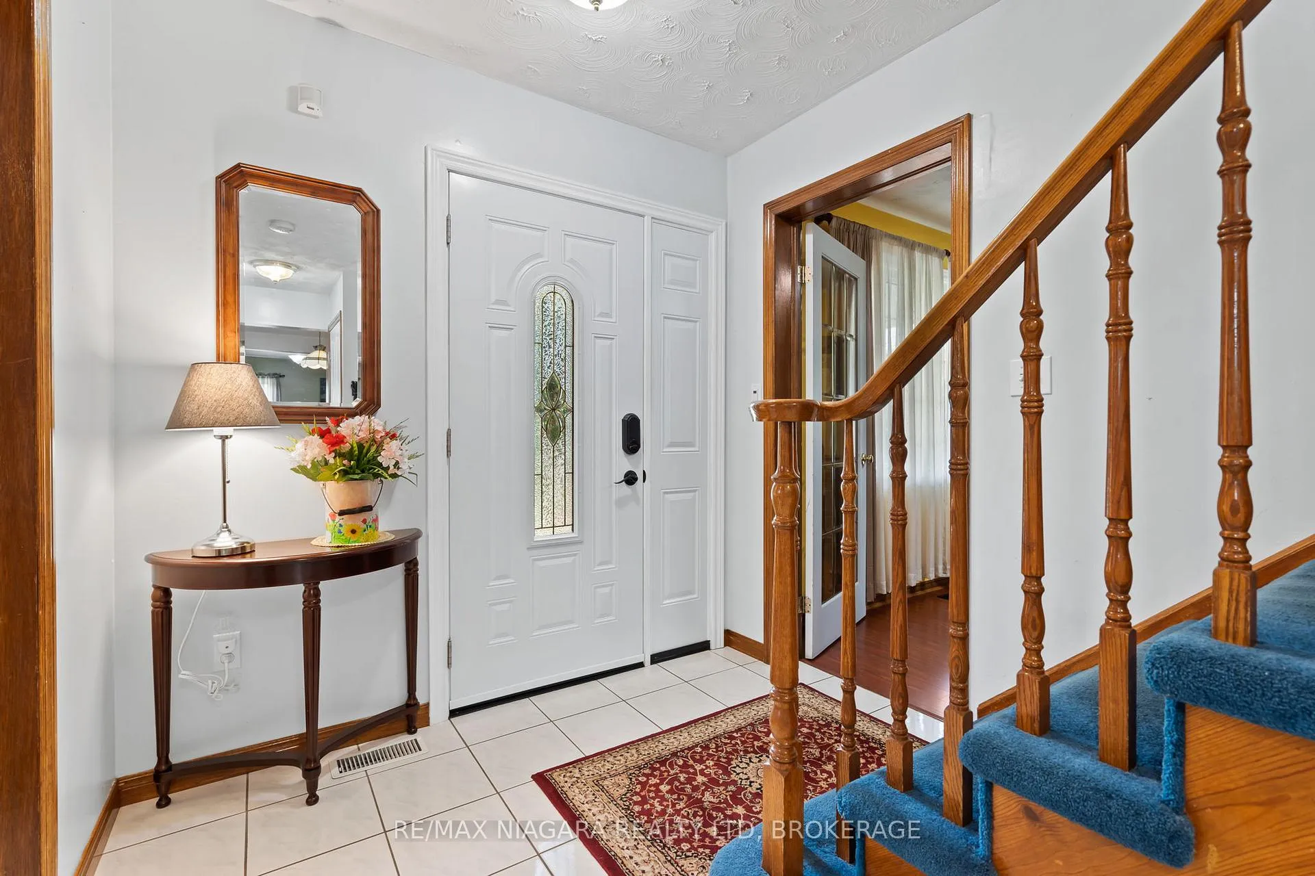 Photo 4 of 206 Confederation Avenue, Thorold, Confederation Heights — HOMEH