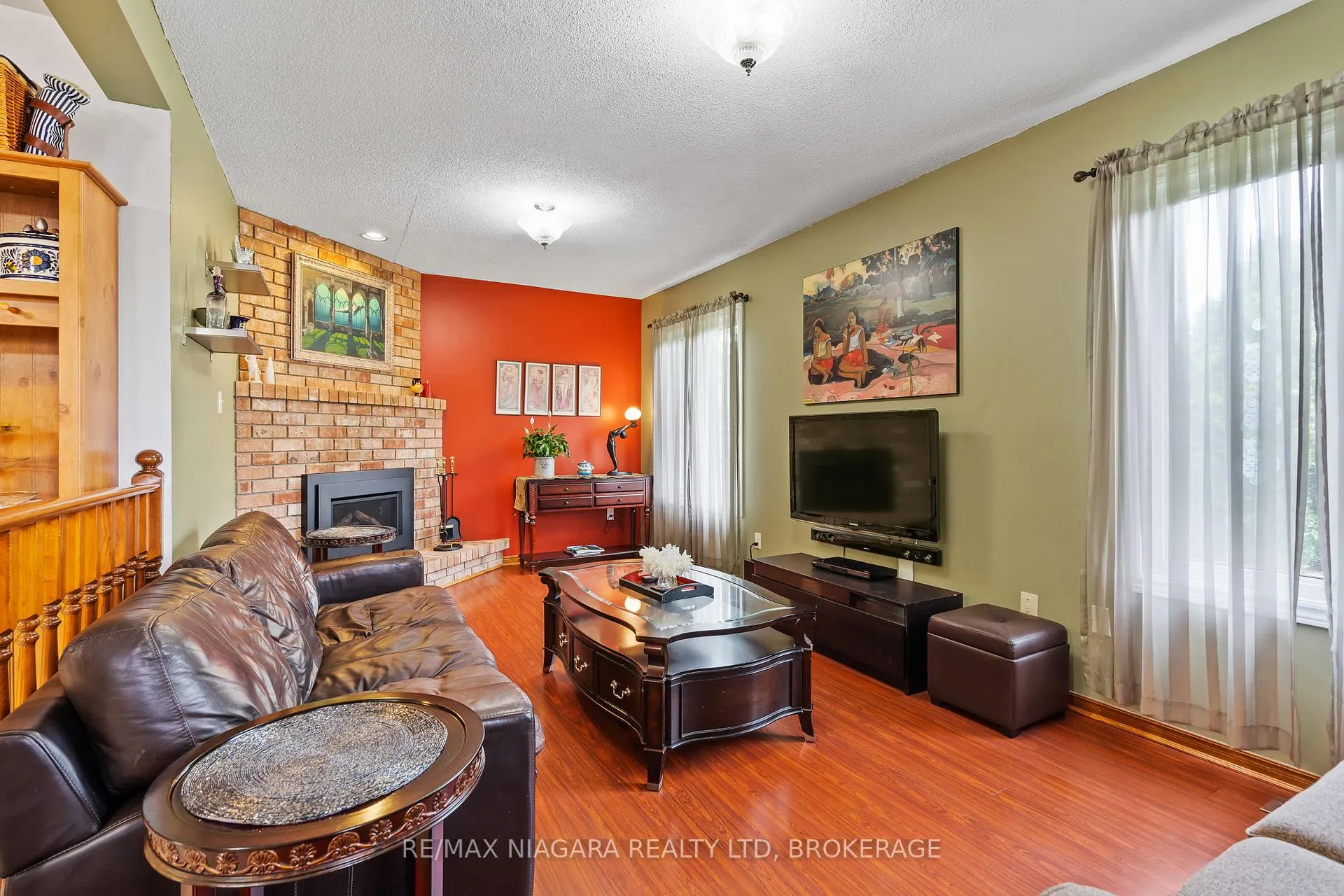 Photo 11 of 206 Confederation Avenue, Thorold, Confederation Heights — HOMEH
