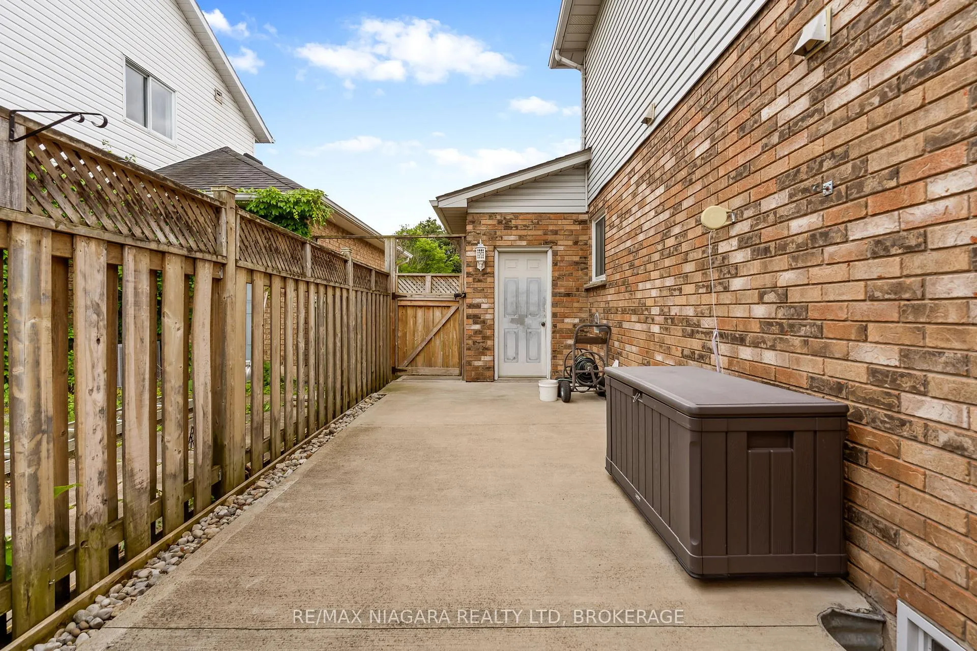Photo 29 of 206 Confederation Avenue, Thorold, Confederation Heights — HOMEH