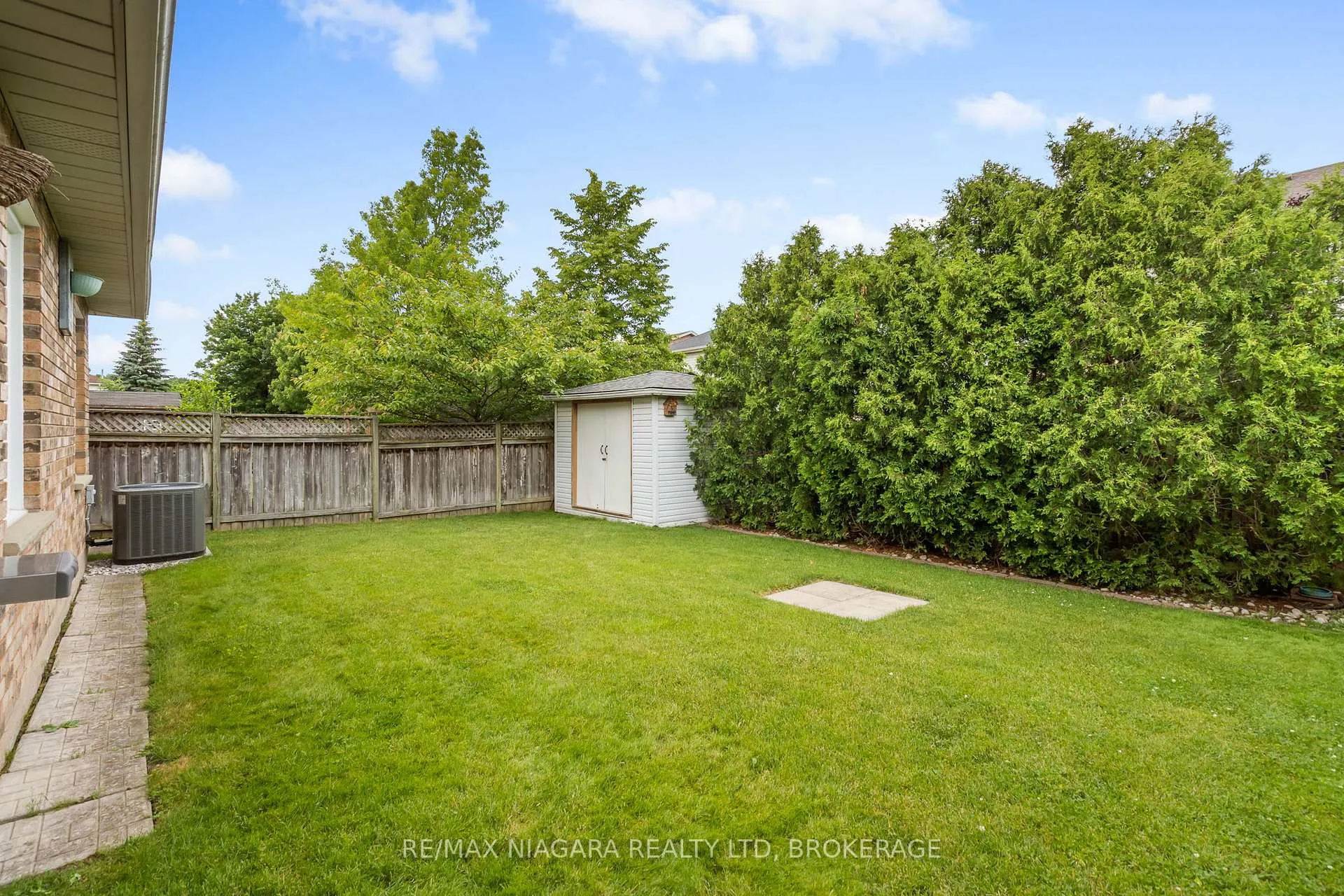 Photo 32 of 206 Confederation Avenue, Thorold, Confederation Heights — HOMEH