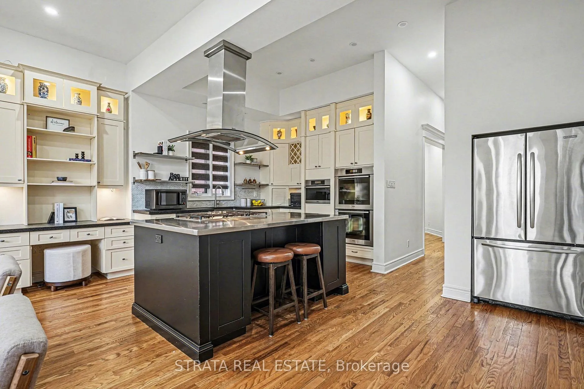 Photo 1 of 423 Manor Road E, Toronto, Mount Pleasant East — HOMEH