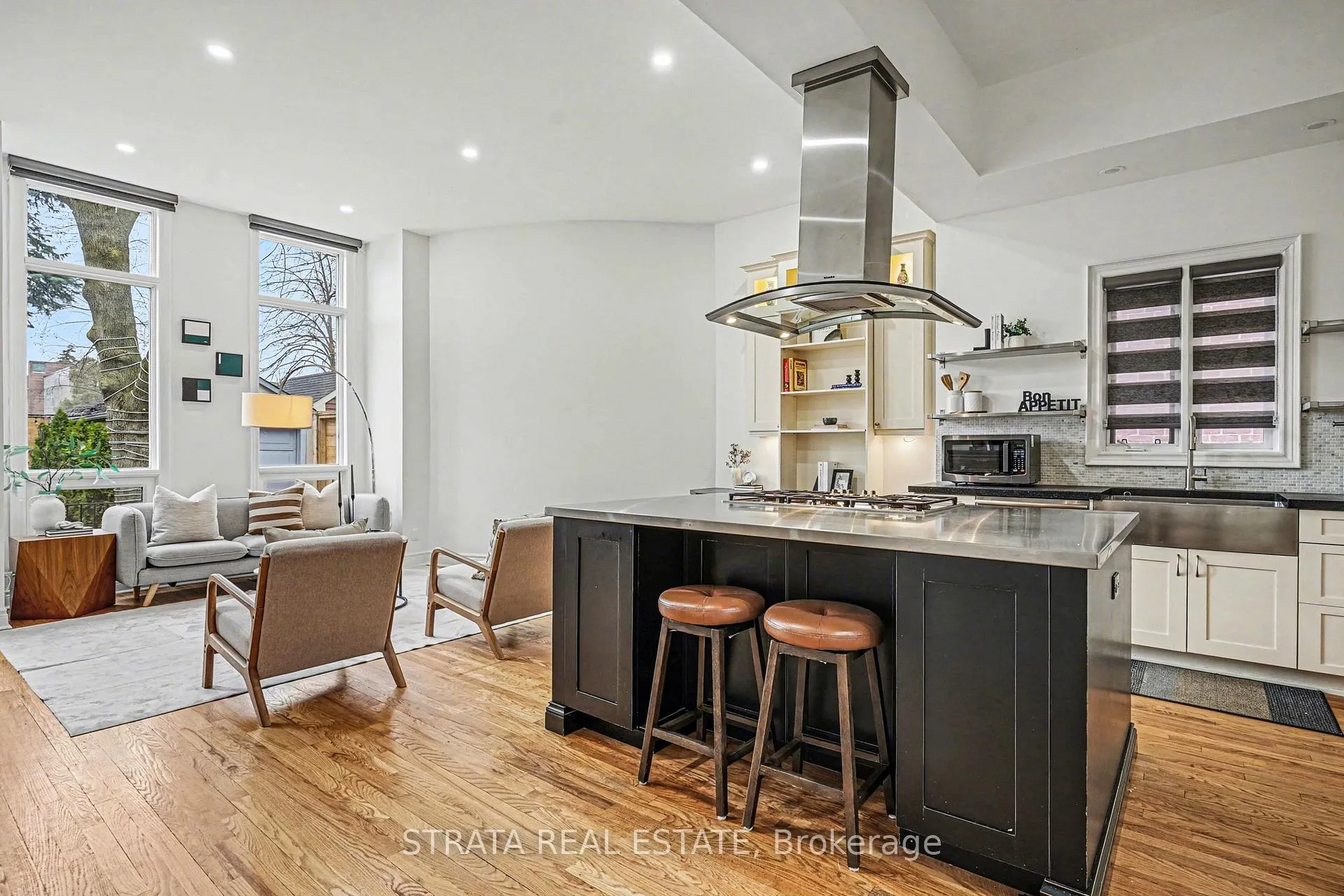 Photo 8 of 423 Manor Road E, Toronto, Mount Pleasant East — HOMEH