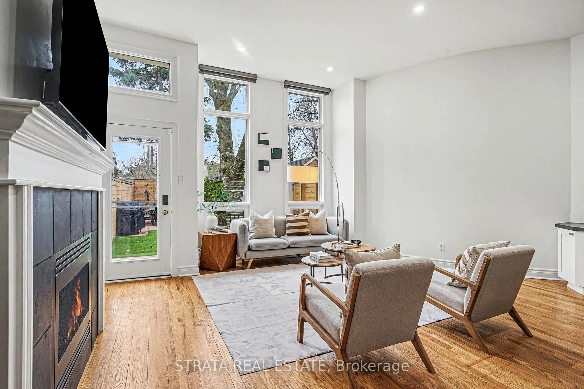 Photo 10 of 423 Manor Road E, Toronto, Mount Pleasant East — HOMEH