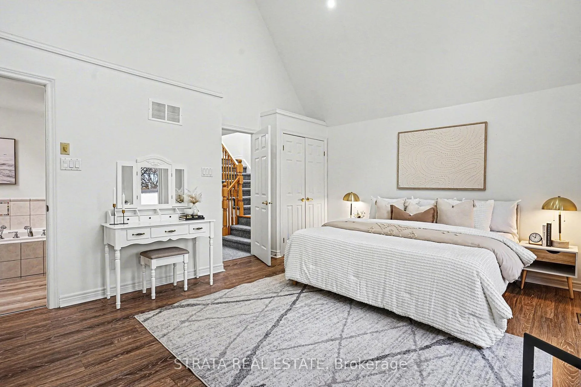 Photo 14 of 423 Manor Road E, Toronto, Mount Pleasant East — HOMEH