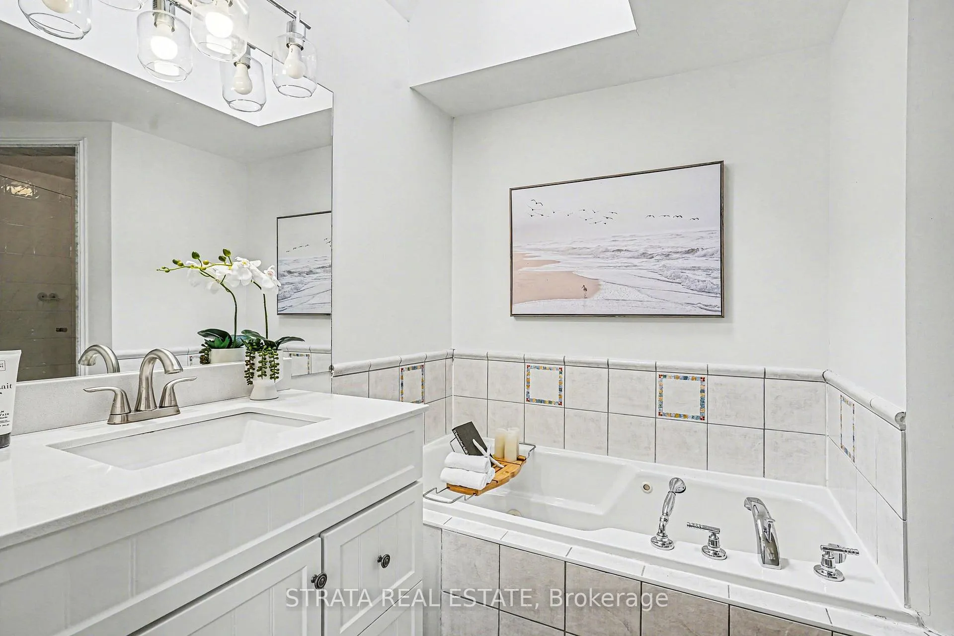 Photo 16 of 423 Manor Road E, Toronto, Mount Pleasant East — HOMEH