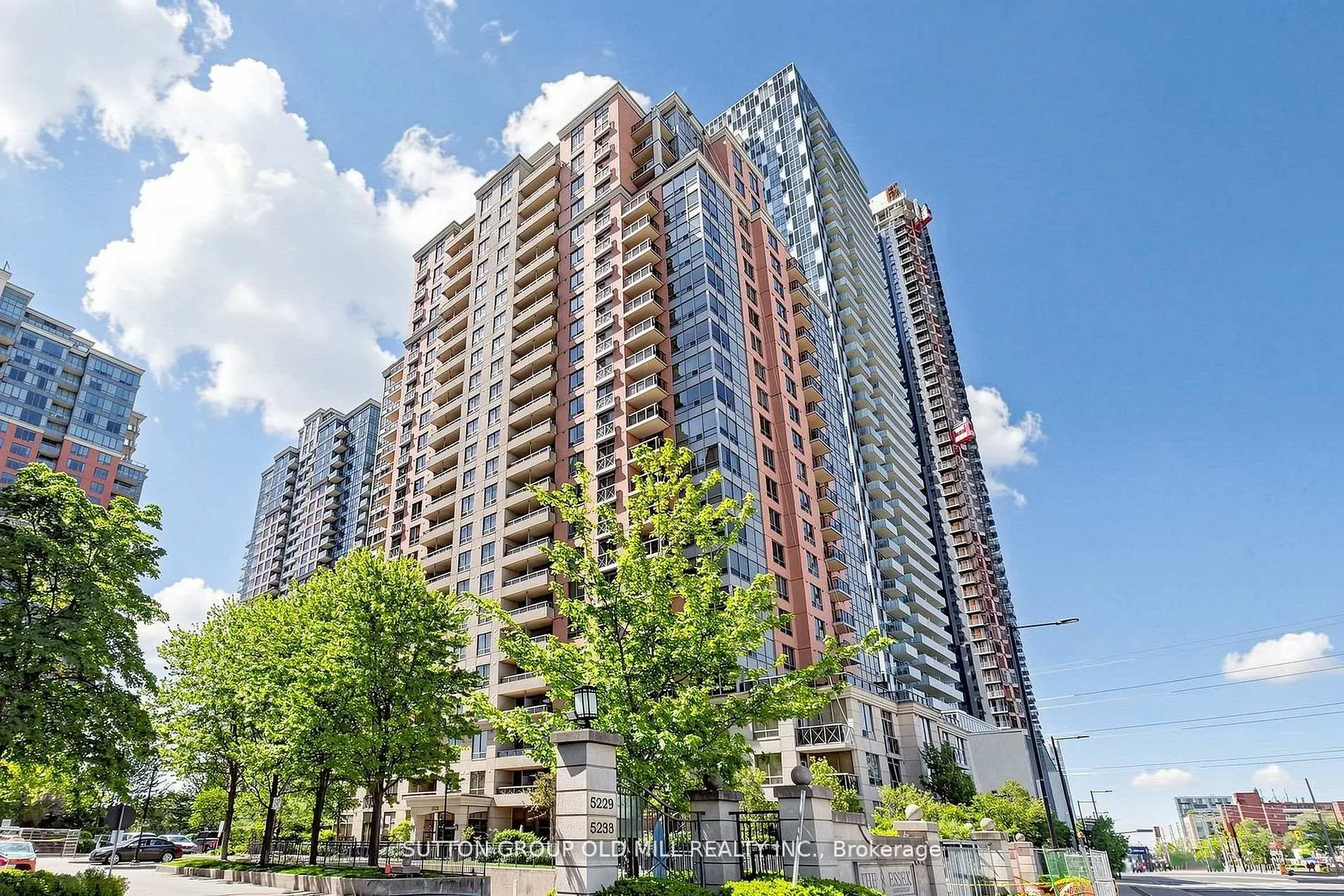 Front of Unit 2022, 5233 Dundas Street W