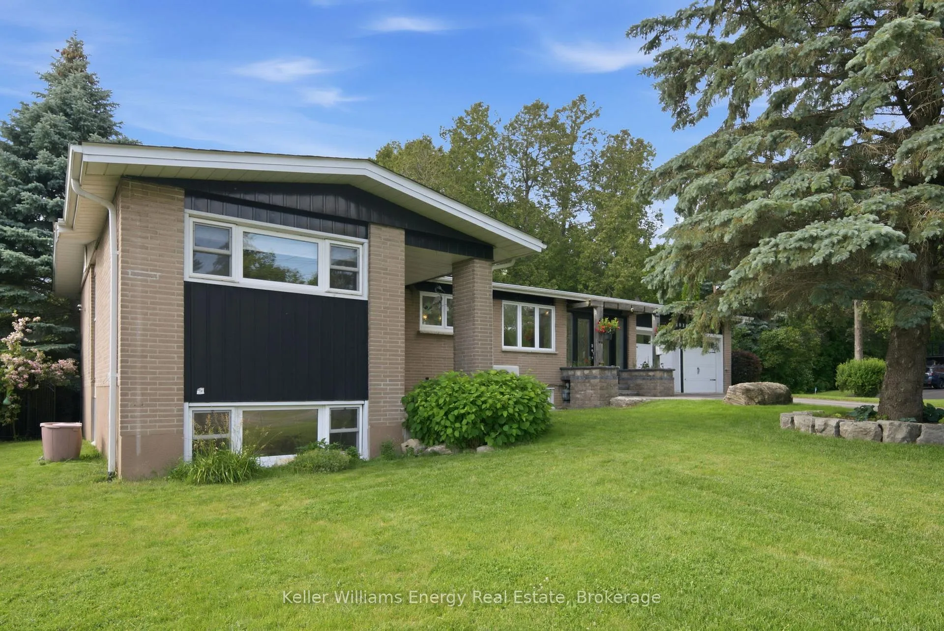 Photo 2 of 1010 Regent Drive, Oshawa, Eastdale — HOMEH