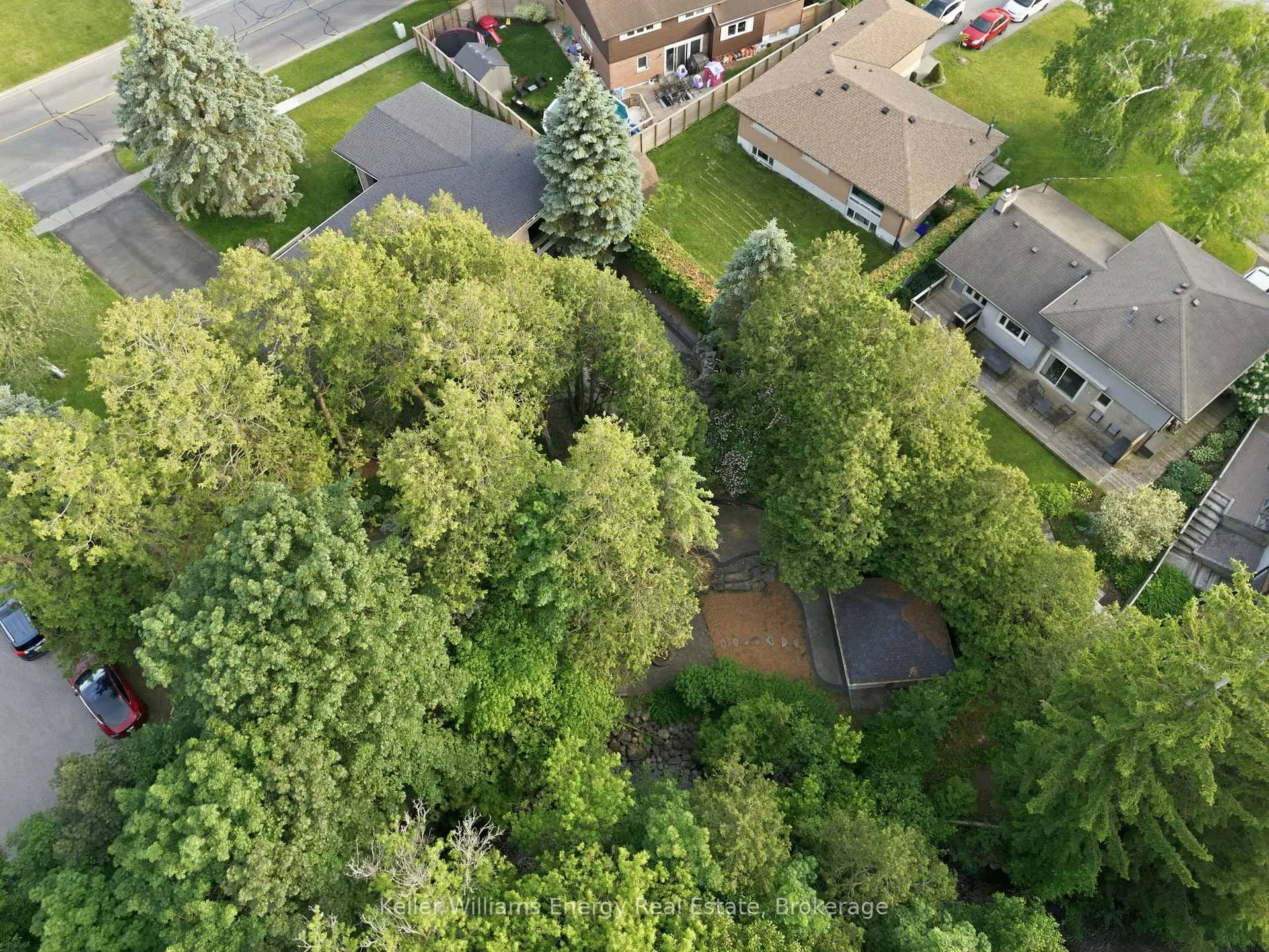 Photo 3 of 1010 Regent Drive, Oshawa, Eastdale — HOMEH