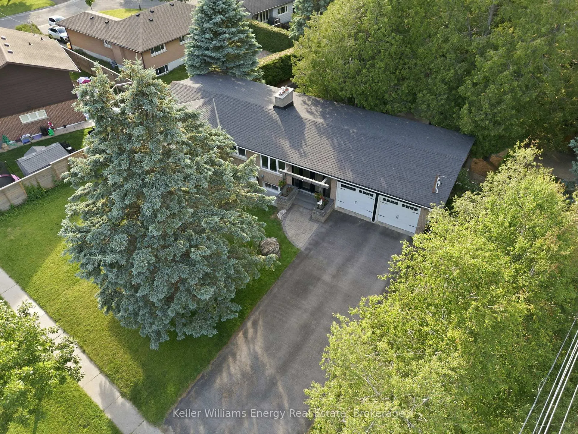 Photo 4 of 1010 Regent Drive, Oshawa, Eastdale — HOMEH