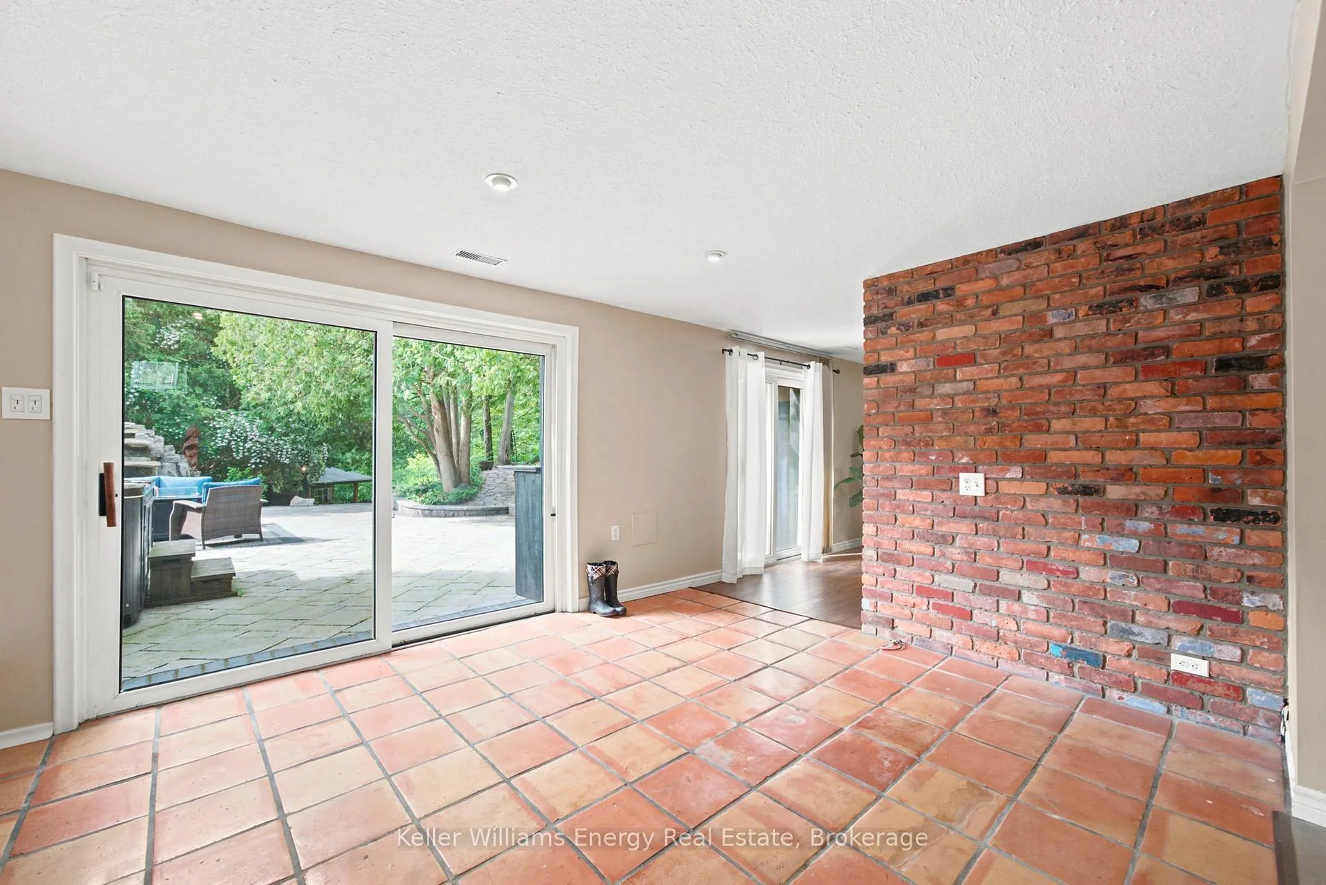 Photo 27 of 1010 Regent Drive, Oshawa, Eastdale — HOMEH
