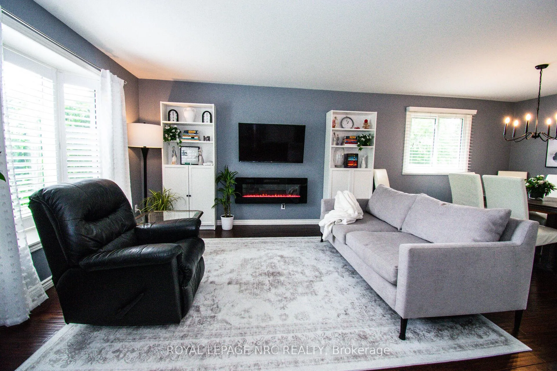 Photo 4 of 30 Elderwood Drive, St. Catharines, Grapeview — HOMEH