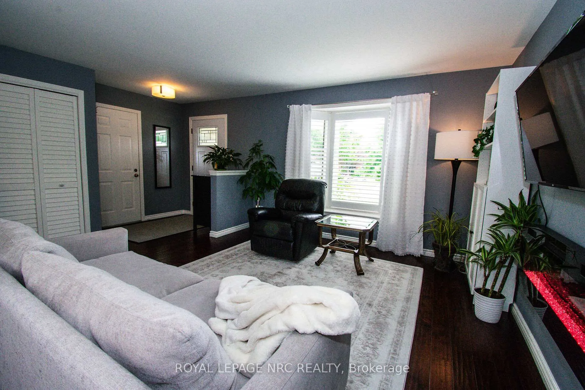 Photo 8 of 30 Elderwood Drive, St. Catharines, Grapeview — HOMEH